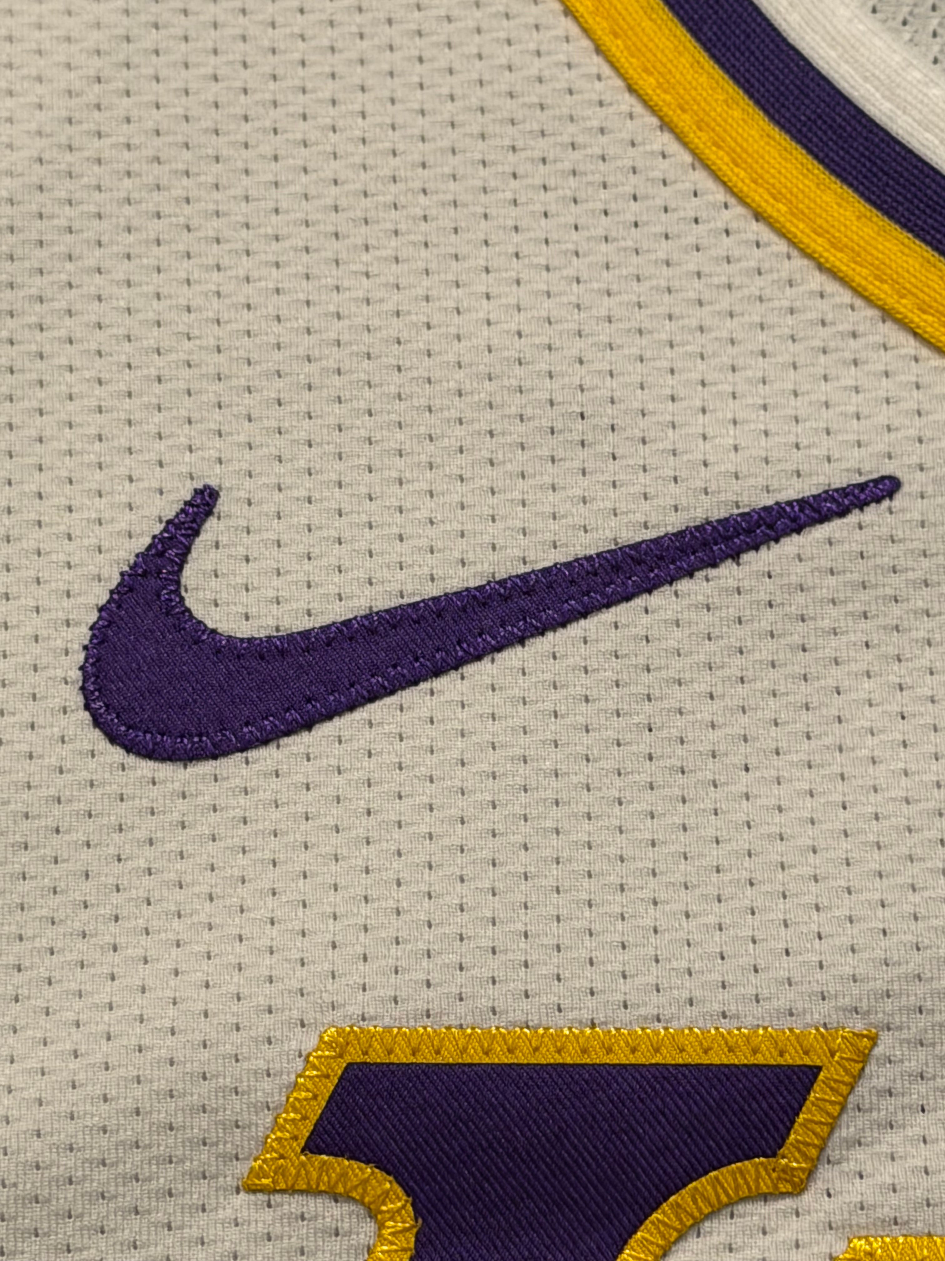 Luka Doncic Los Angeles Lakers Jersey #77 Nike ADV Authentic White Size 52 (XL) NBA