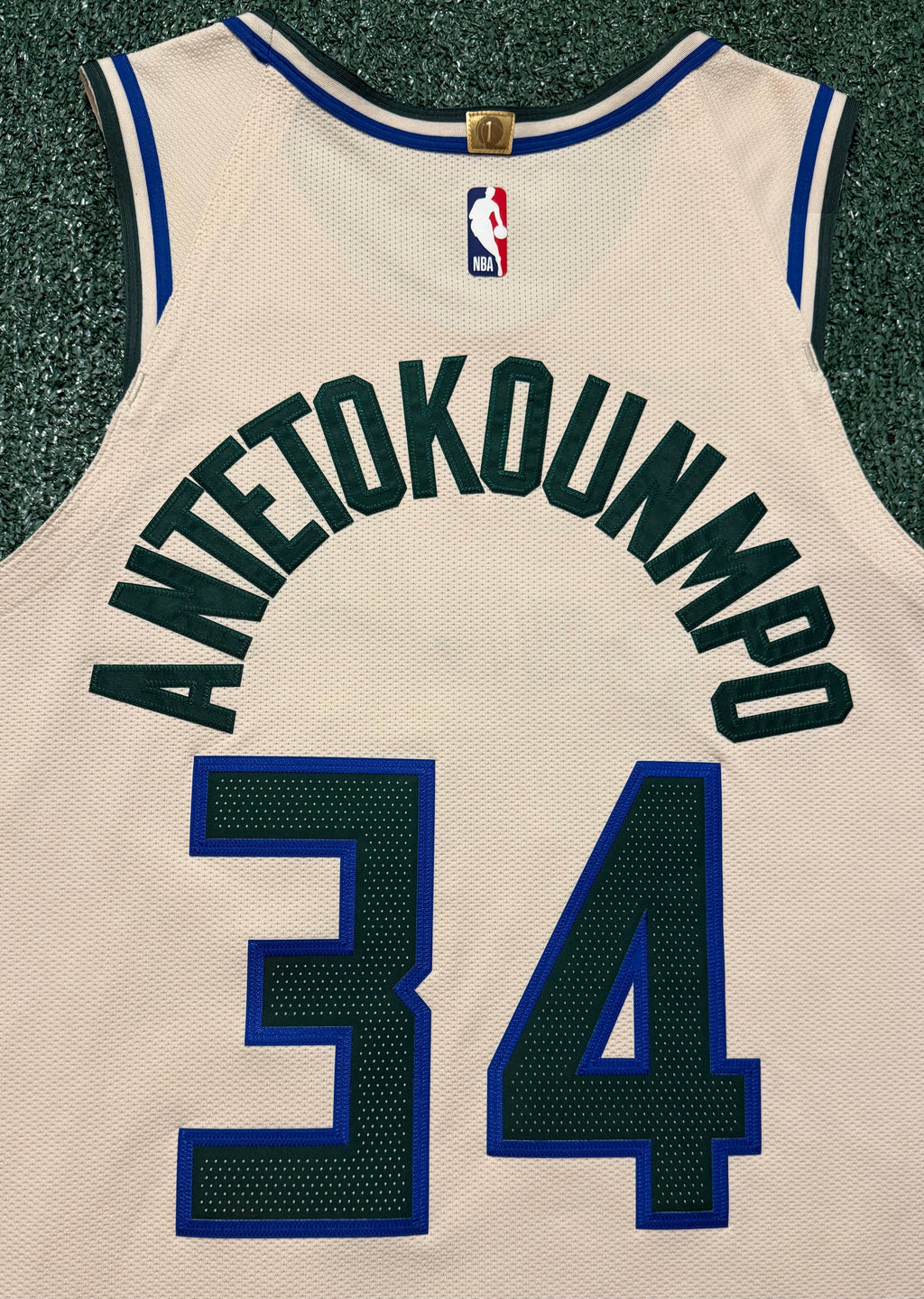 Giannis Antetokounmpo Milwaukee Bucks Jersey #34 Nike Vaporknit Authentic Cream Size 48 (Large) NBA