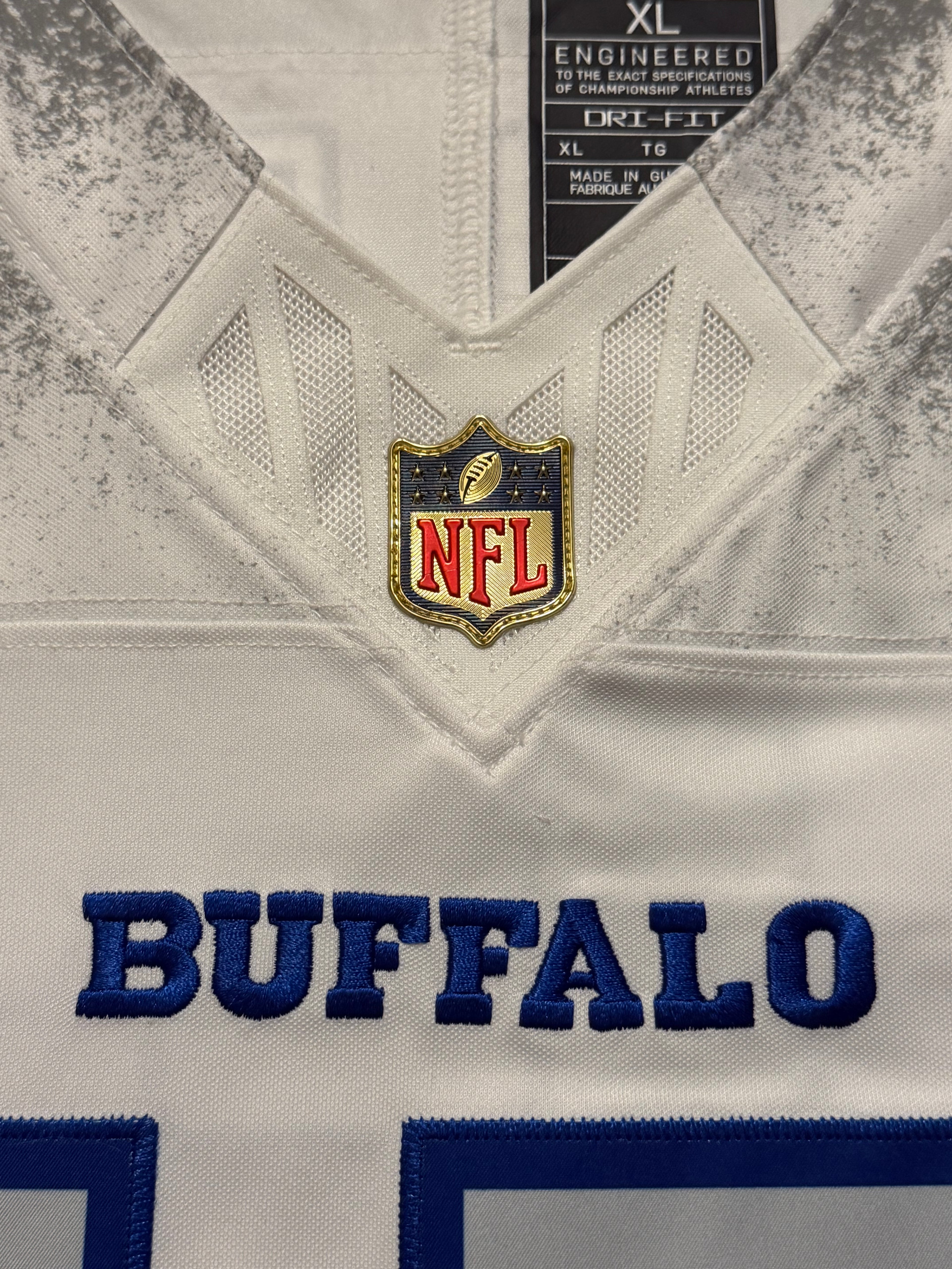 Josh Allen Buffalo Bills Jersey #17 Nike Vapor Fuse Limited Rivalry White Size (XL) NFL