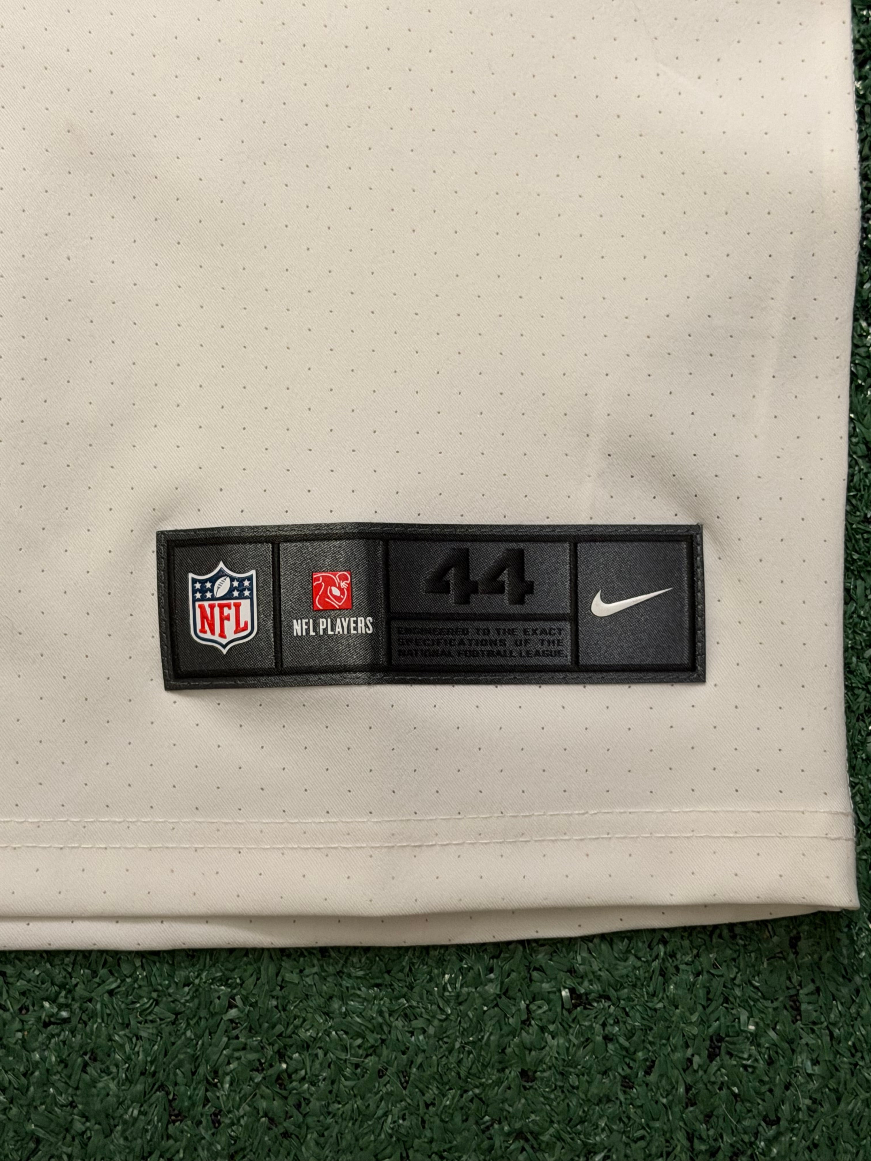 Tom Brady Tampa Bay Buccaneers Jersey #12 Nike Vapor Elite White size 44 (Large) NFL