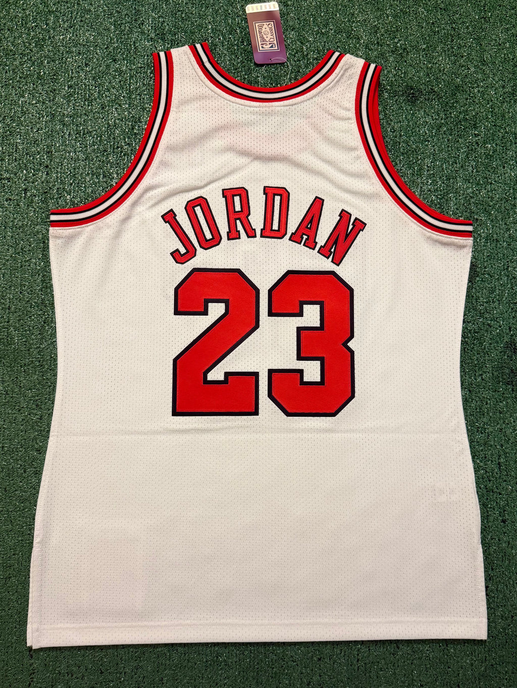 Micheal Jordan Chicago Bulls Jersey #23 Mitchell & Ness Authentic White Size 44 (L) NBA