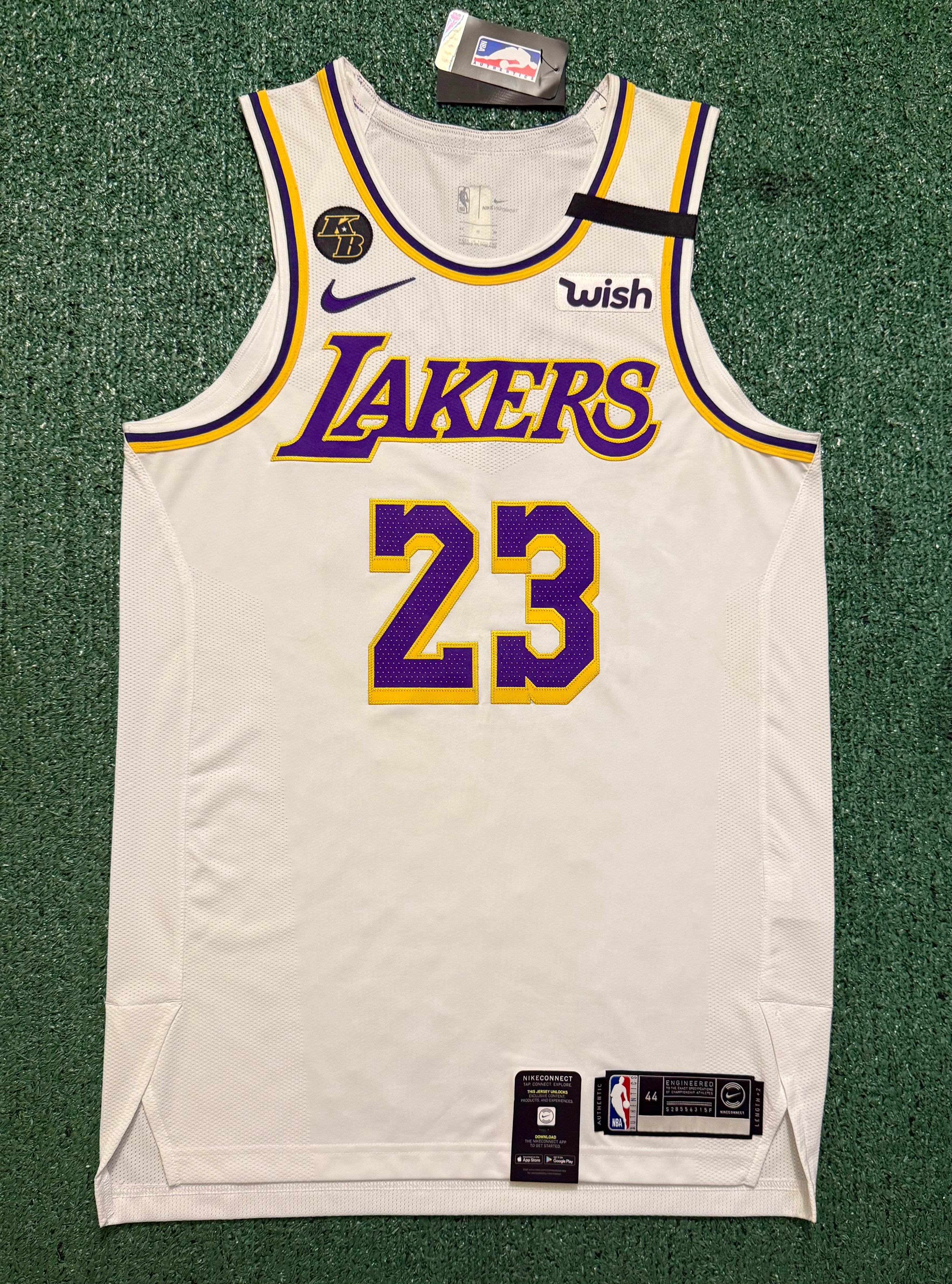 LeBron James Los Angeles Lakers Jersey #23 Nike VaporKnit Authentic White Size 44 (M) NBA