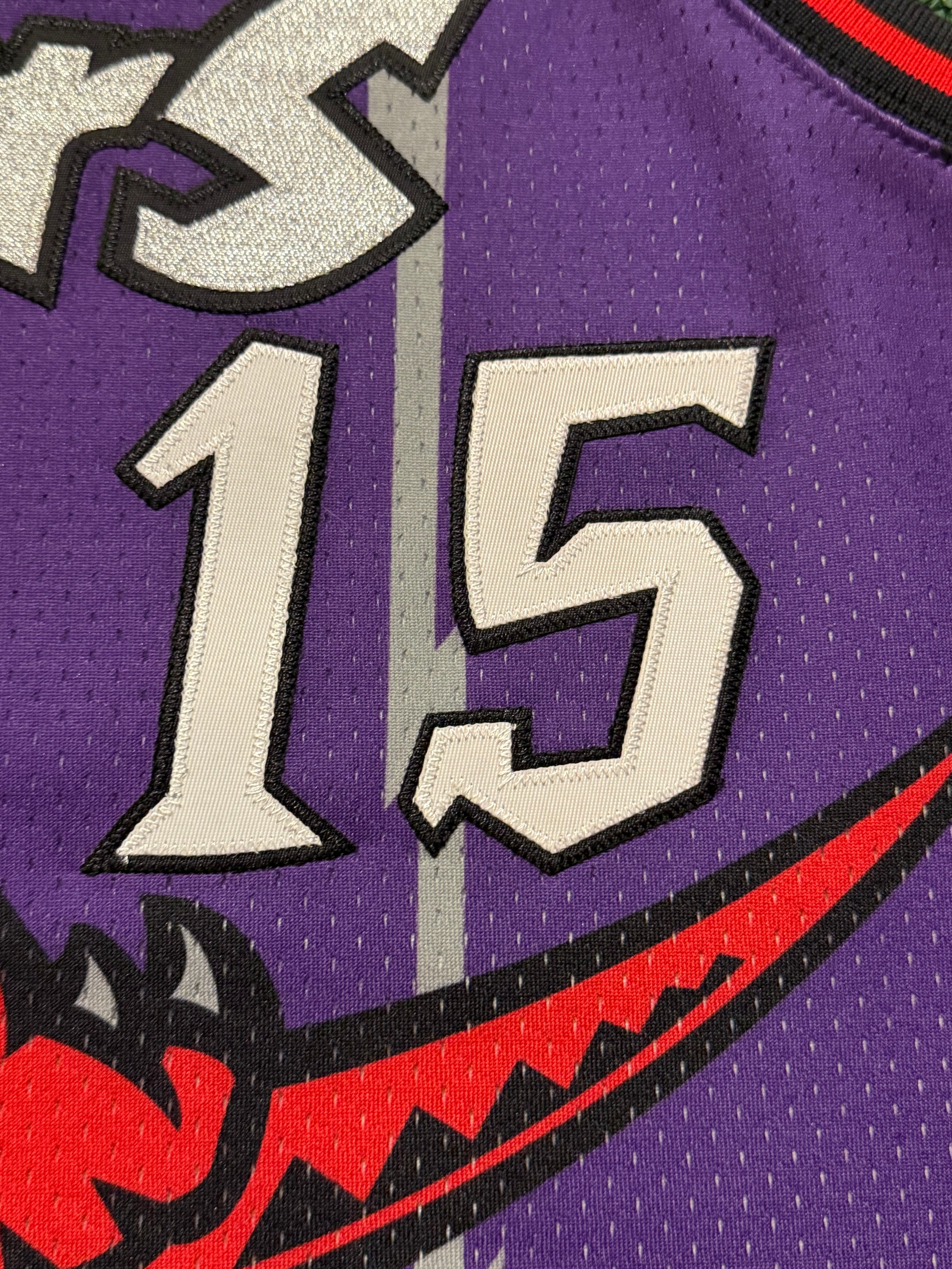 Vince Carter Toronto Raptors Jersey #15 Mitchell & Ness Authentic Purple Size 44 (L) NBA