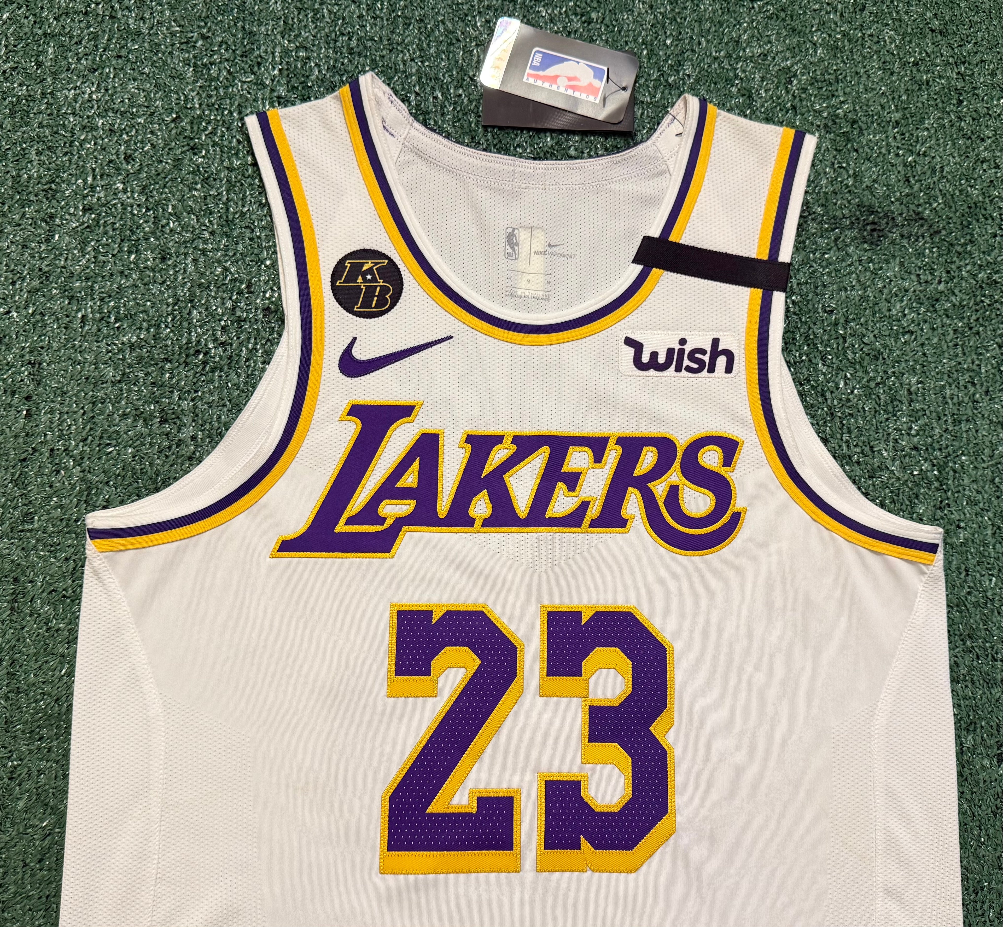 LeBron James Los Angeles Lakers Jersey #23 Nike VaporKnit Authentic White Size 44 (M) NBA