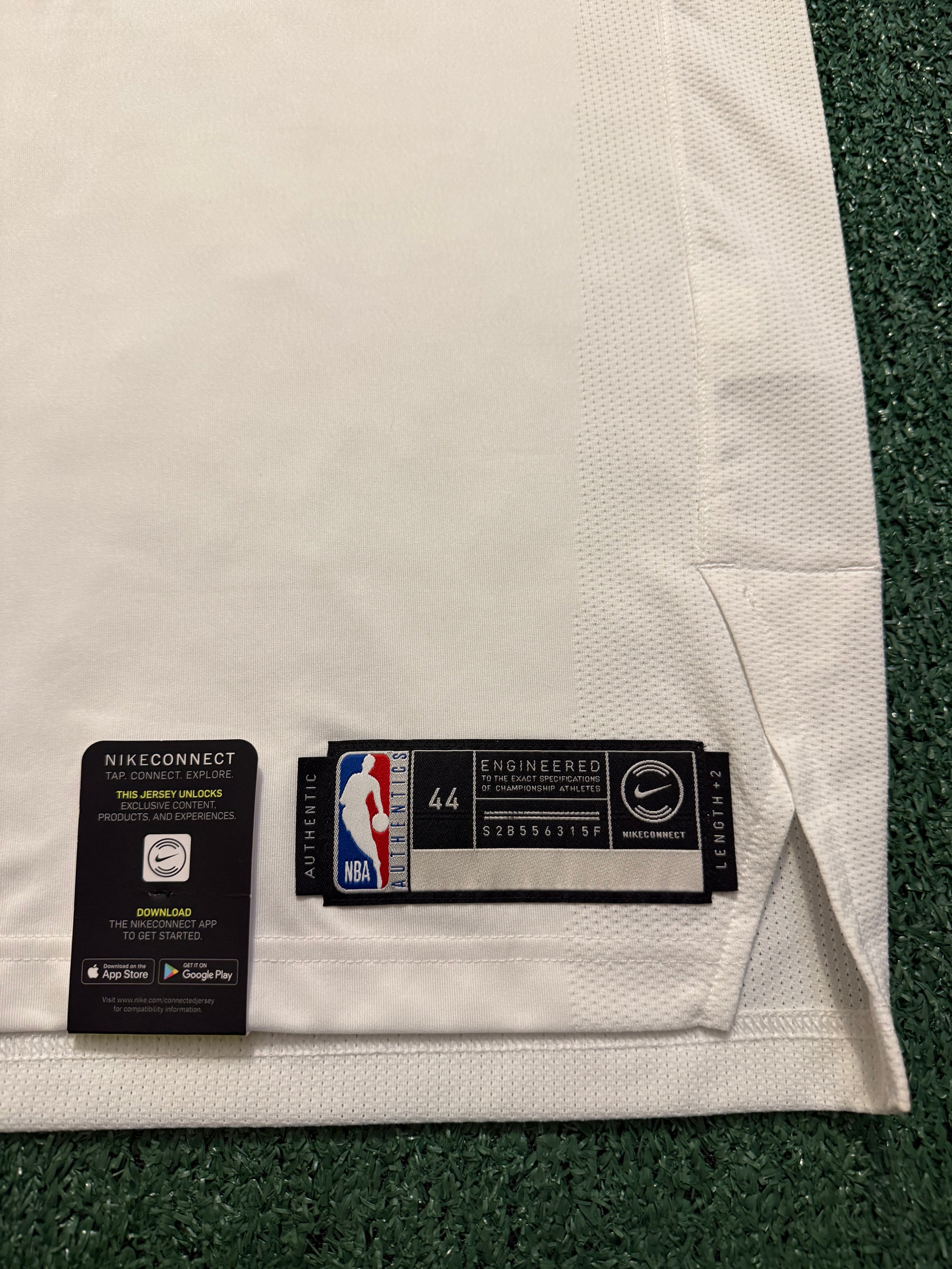 LeBron James Los Angeles Lakers Jersey #23 Nike VaporKnit Authentic White Size 44 (M) NBA