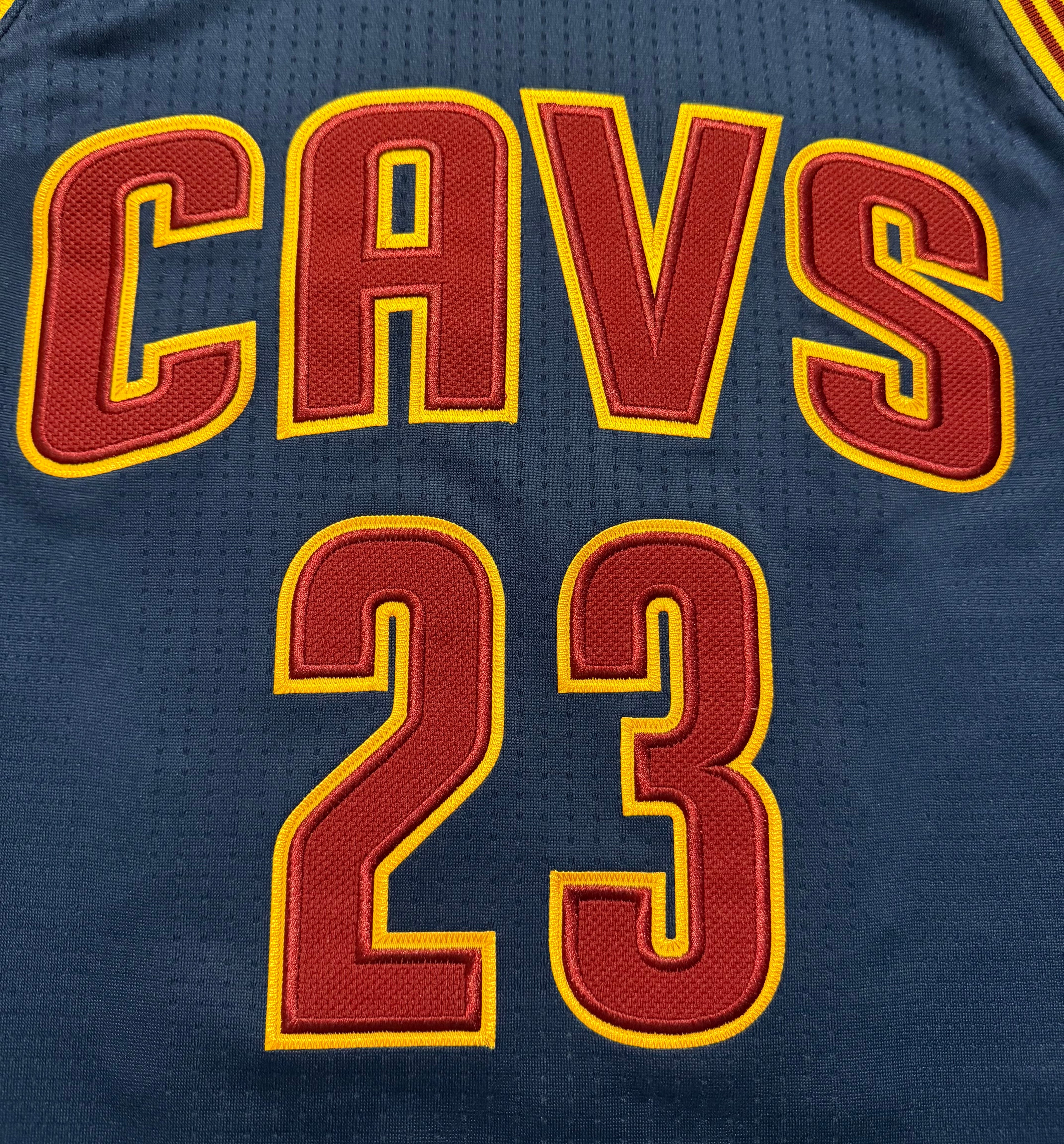 LeBron James Cleveland Cavaliers Jersey #23 Mitchell & Ness Authentic Navy Size 44 (L) NBA