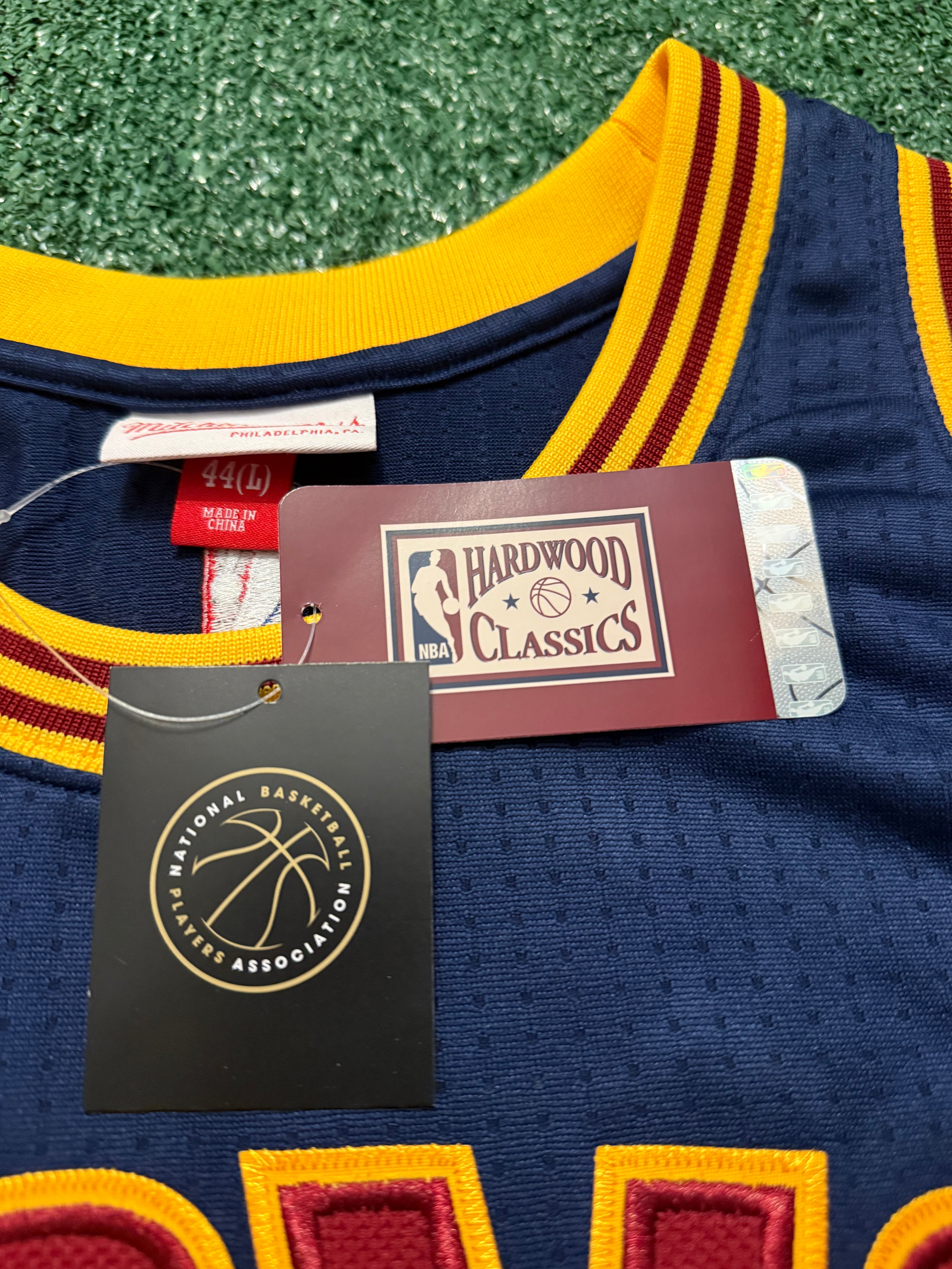 LeBron James Cleveland Cavaliers Jersey #23 Mitchell & Ness Authentic Navy Size 44 (L) NBA