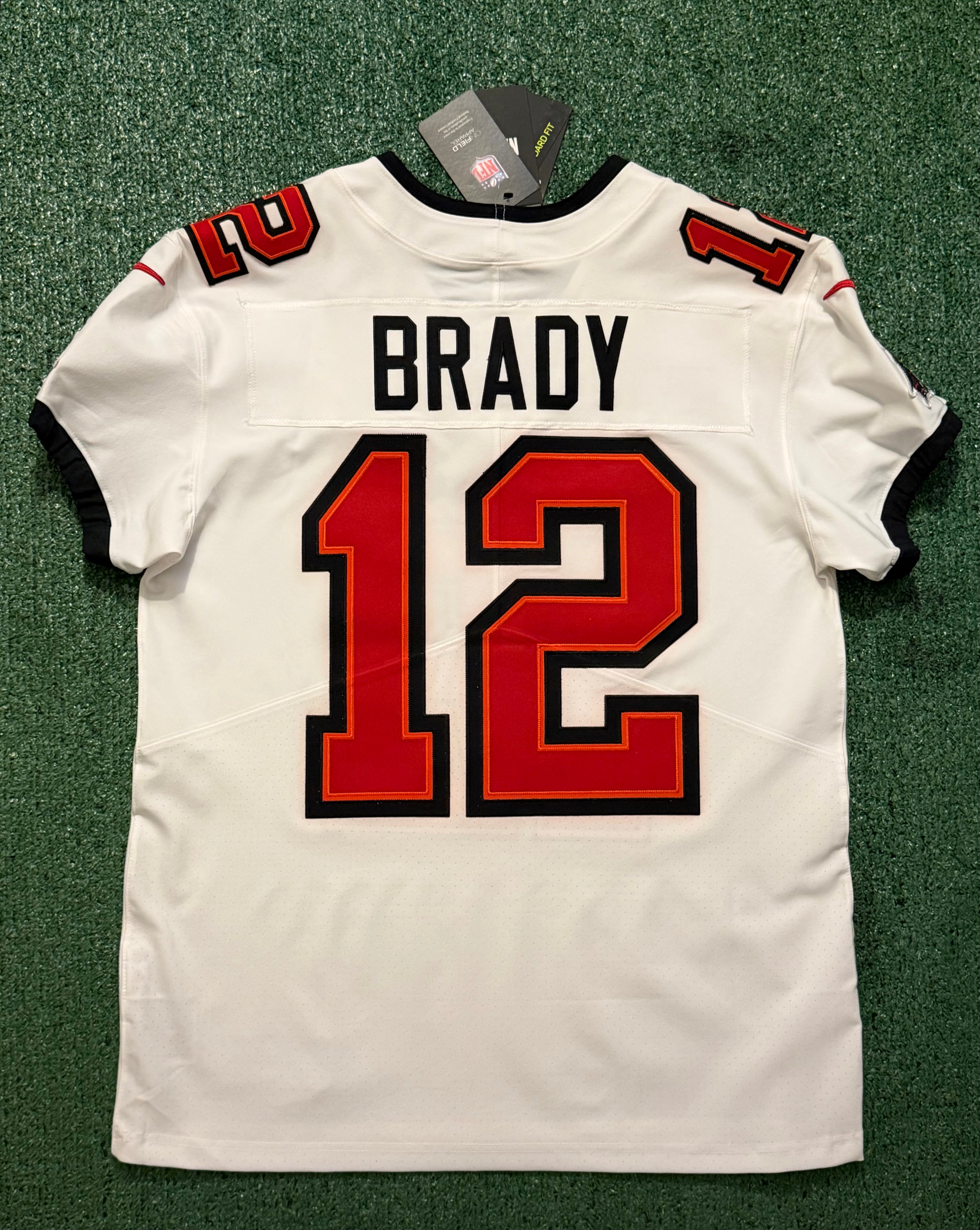 Tom Brady Tampa Bay Buccaneers Jersey #12 Nike Vapor Elite White size 44 (Large) NFL