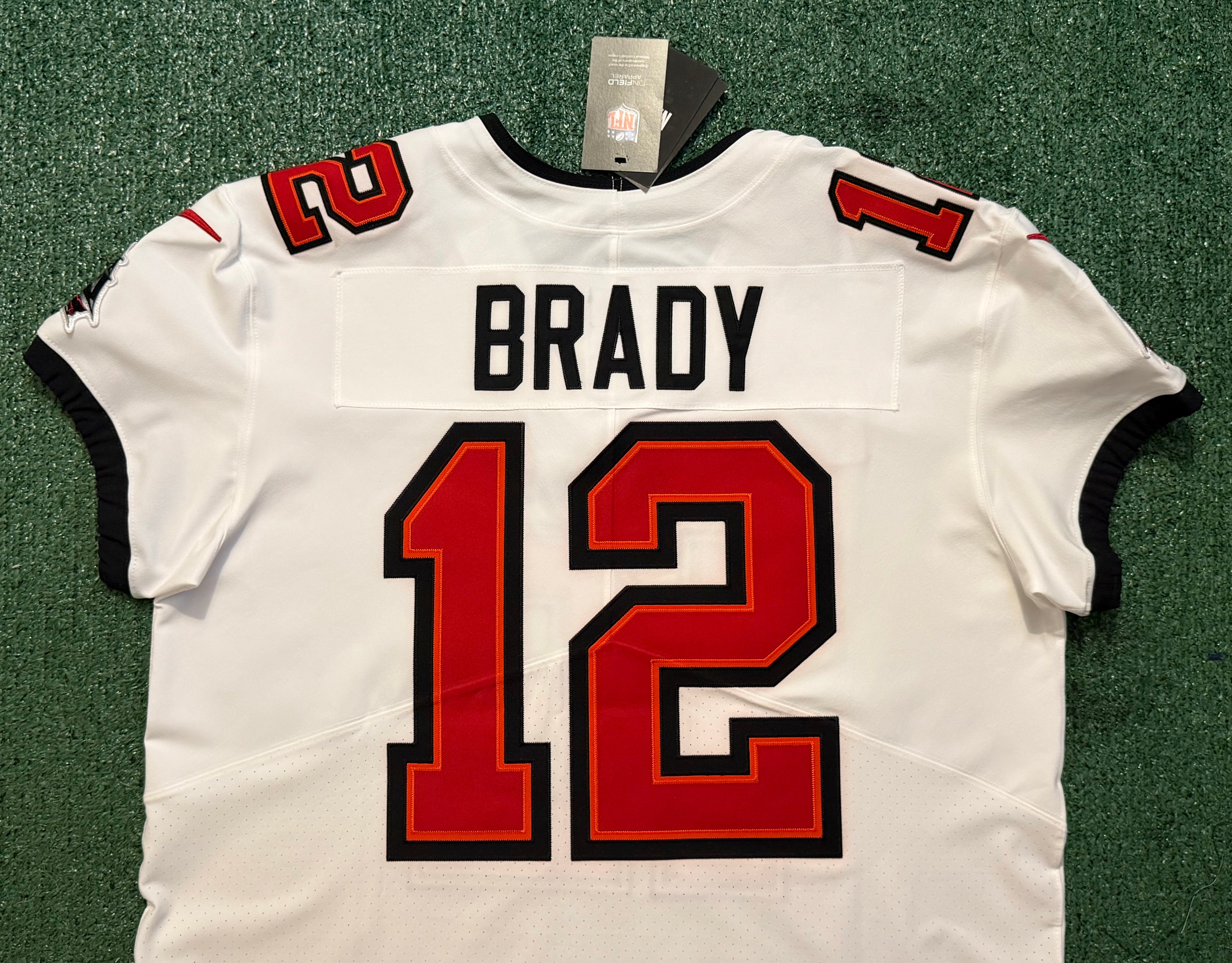 Tom Brady Tampa Bay Buccaneers Jersey #12 Nike Vapor Elite White size 48 (XL) NFL