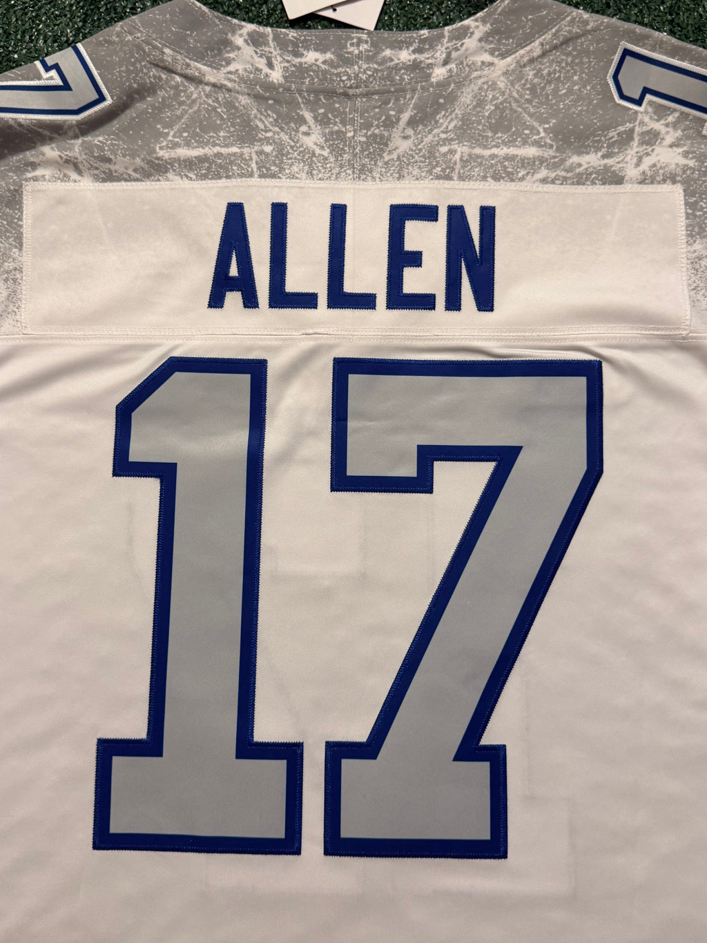 Josh Allen Buffalo Bills Jersey #17 Nike Vapor Fuse Limited Rivalry White Size (XL) NFL