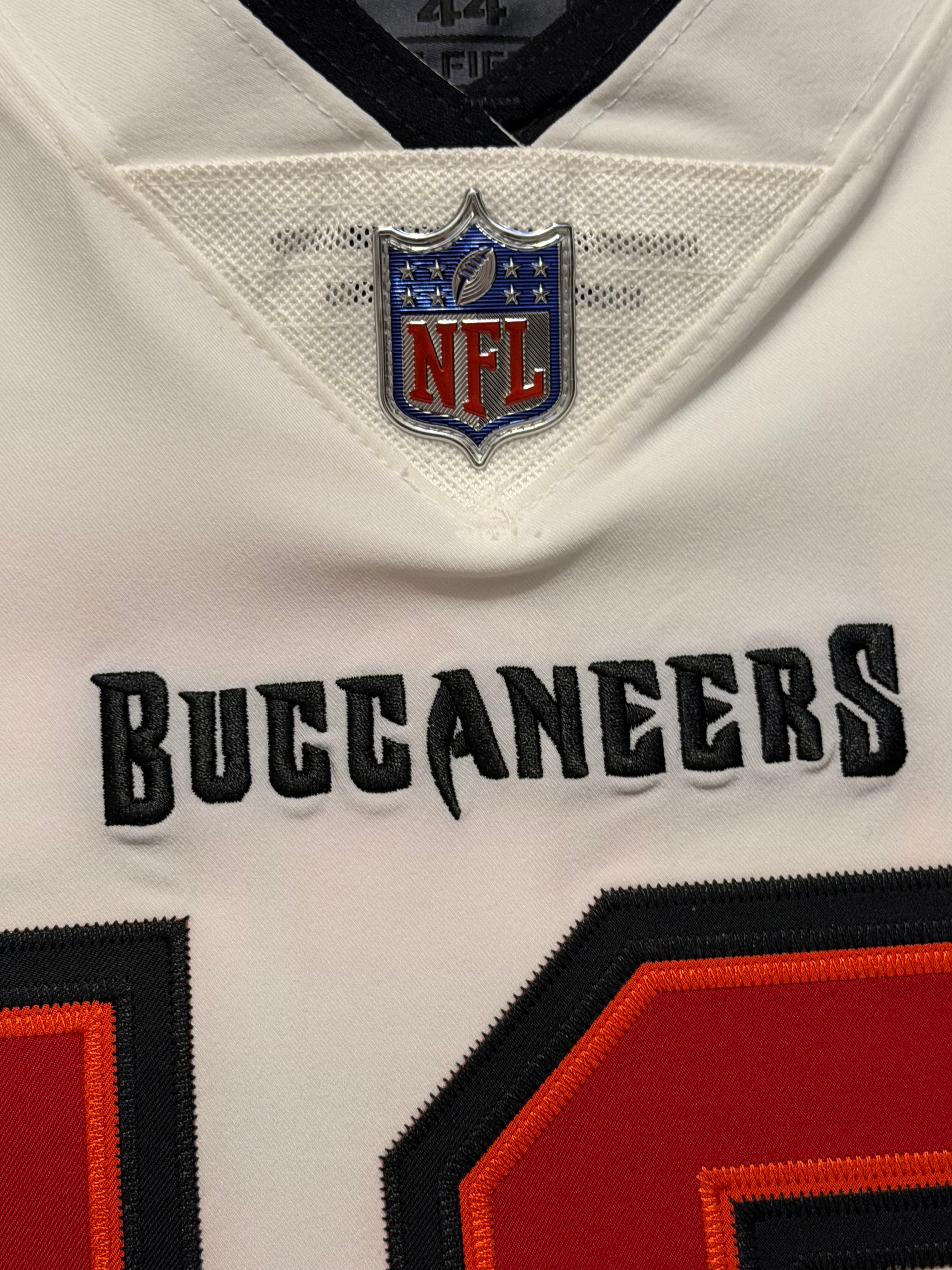 Tom Brady Tampa Bay Buccaneers Jersey #12 Nike Vapor Elite White size 44 (Large) NFL