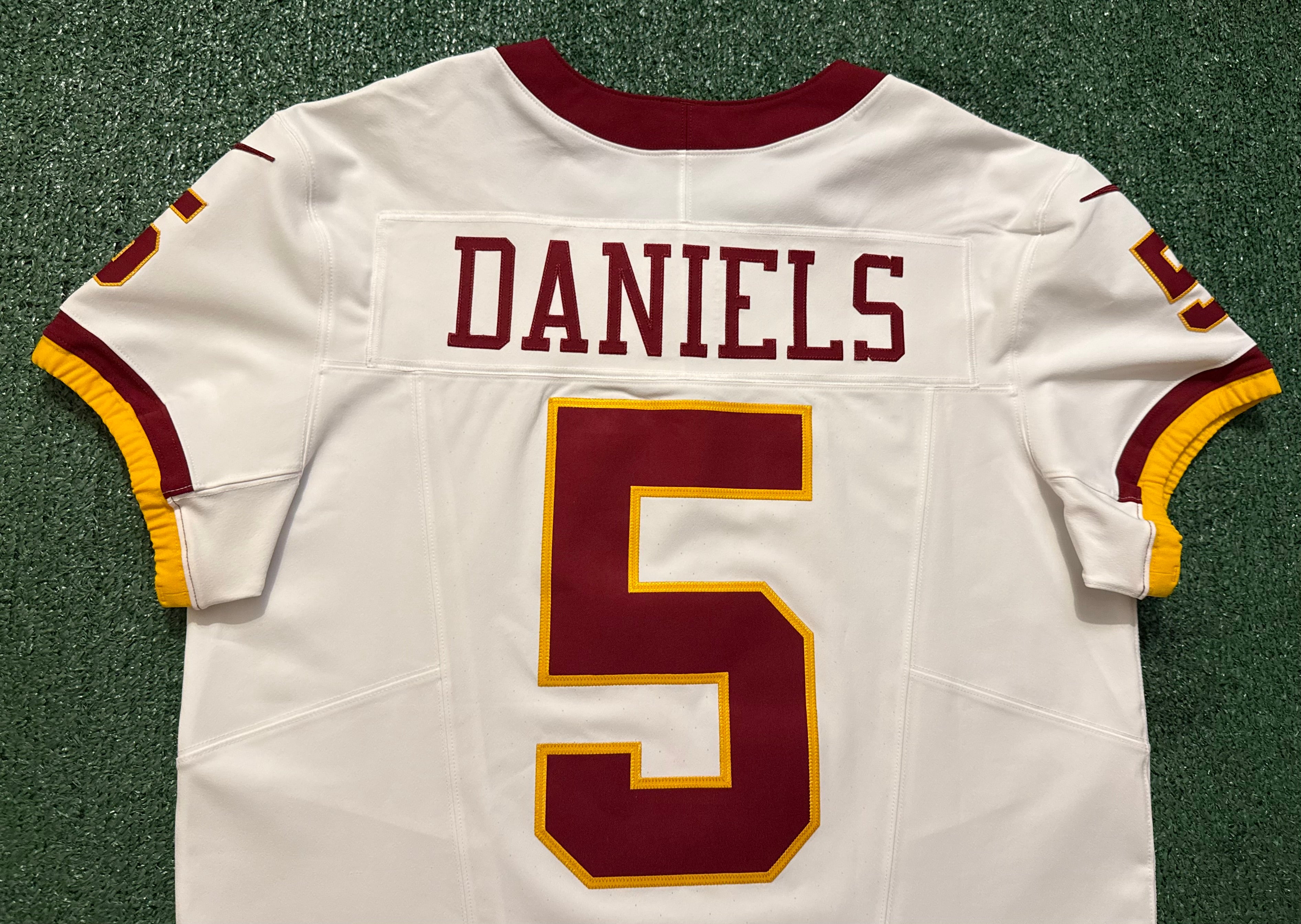 Jayden Daniels Washington Commanders Jersey #5 Nike Vapor Fuse Elite White size 44 (Large) NFL