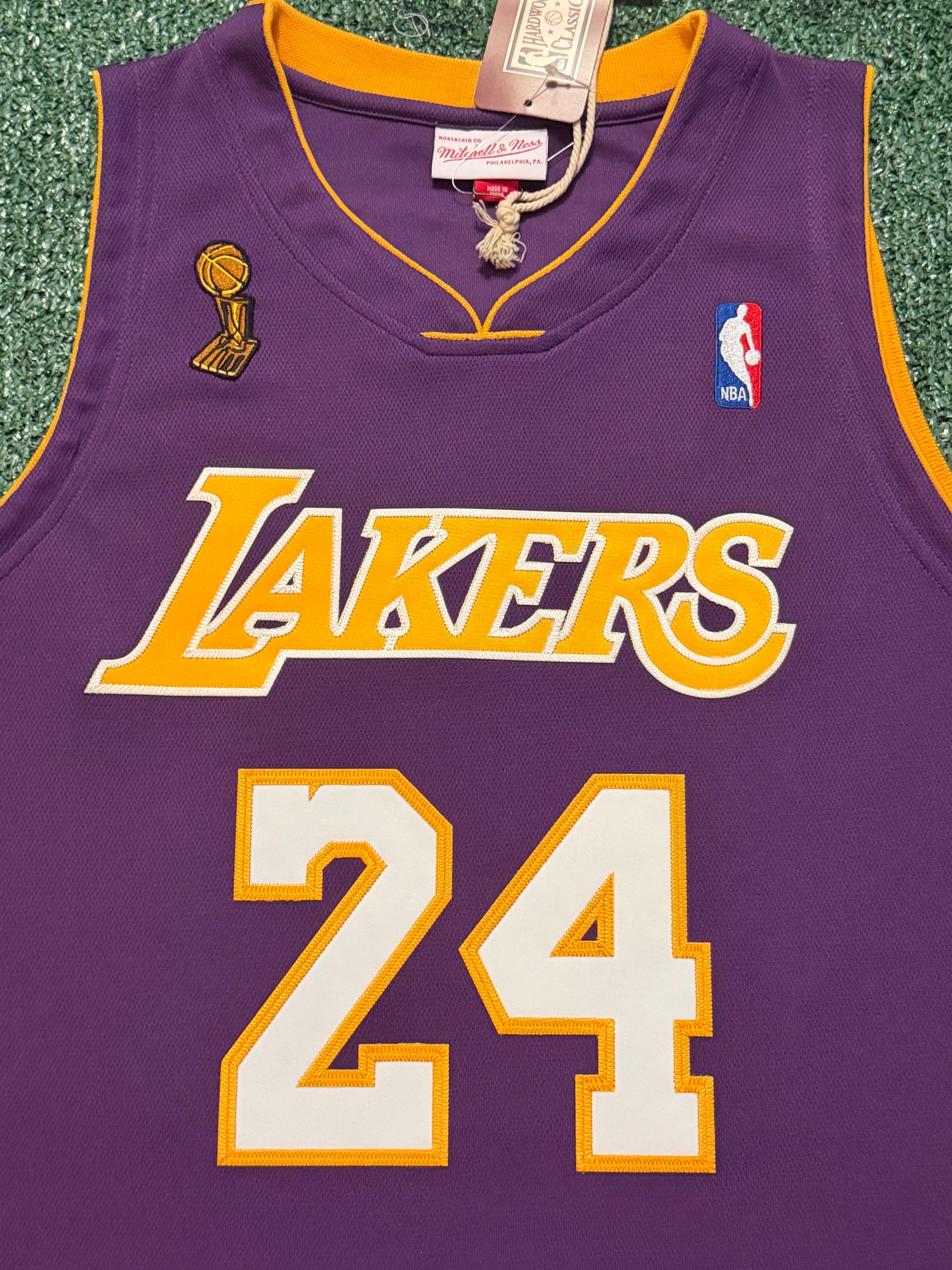 Kobe Bryant Los Angeles Lakers Jersey #24 Mitchell & Ness Authentic Purple Size 44 (L) NBA