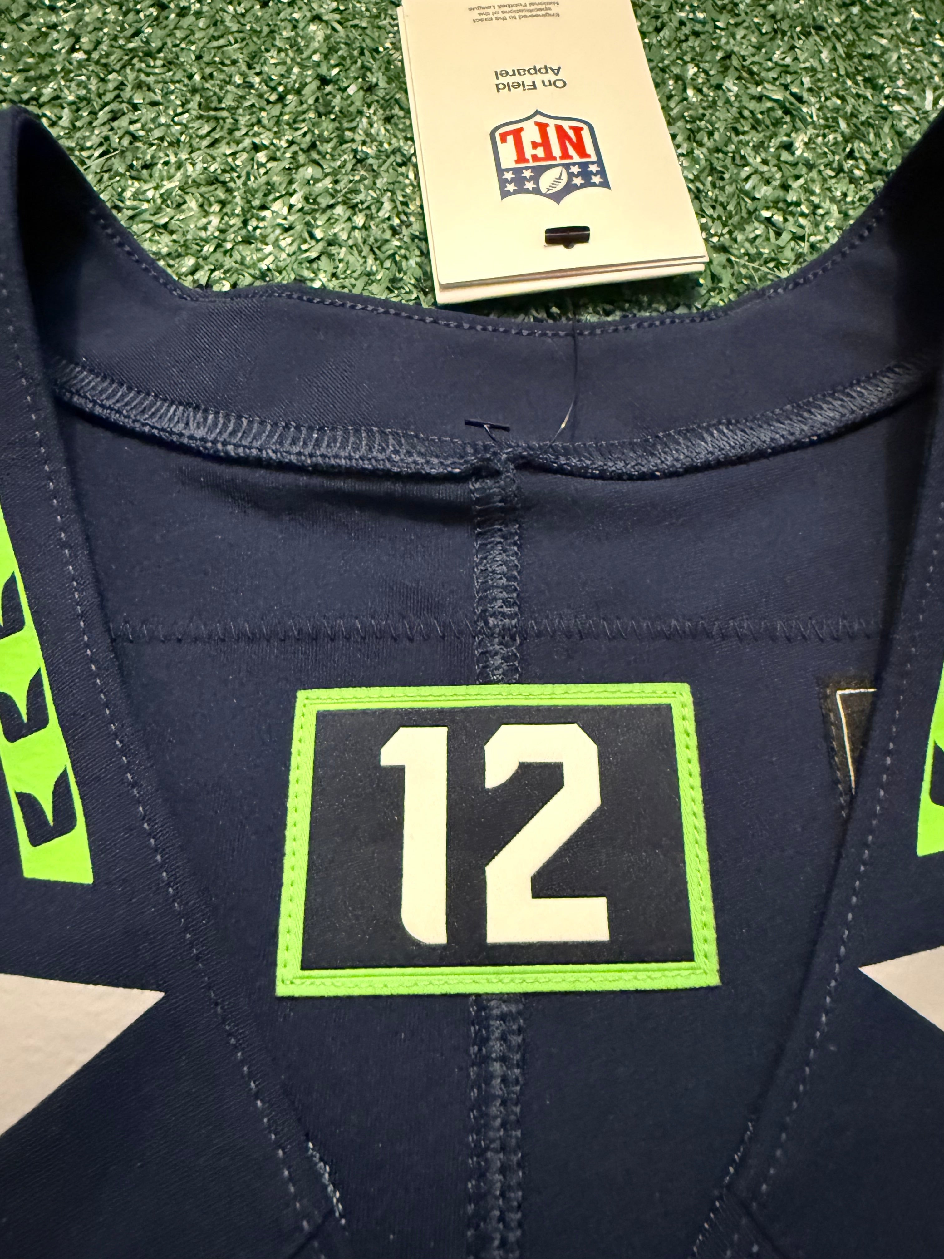 Sam Darnold Seattle Seahawks Jersey #14 Nike Vapor FUSE Elite Navy Size 44 (Large) NFL