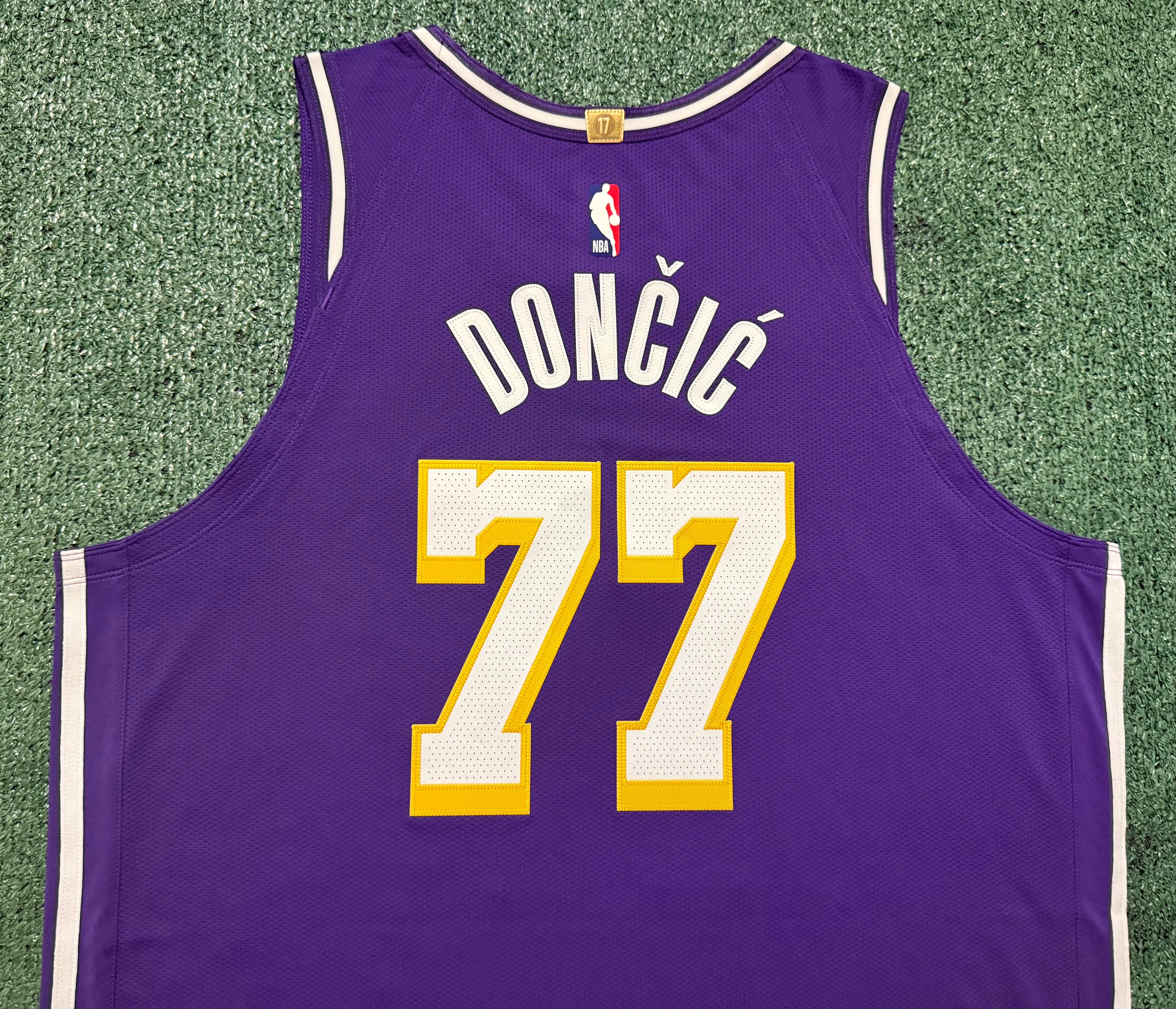 Luka Doncic Los Angeles Lakers Jersey #77 Nike ADV Authentic Purple Size 52 (XL) NBA