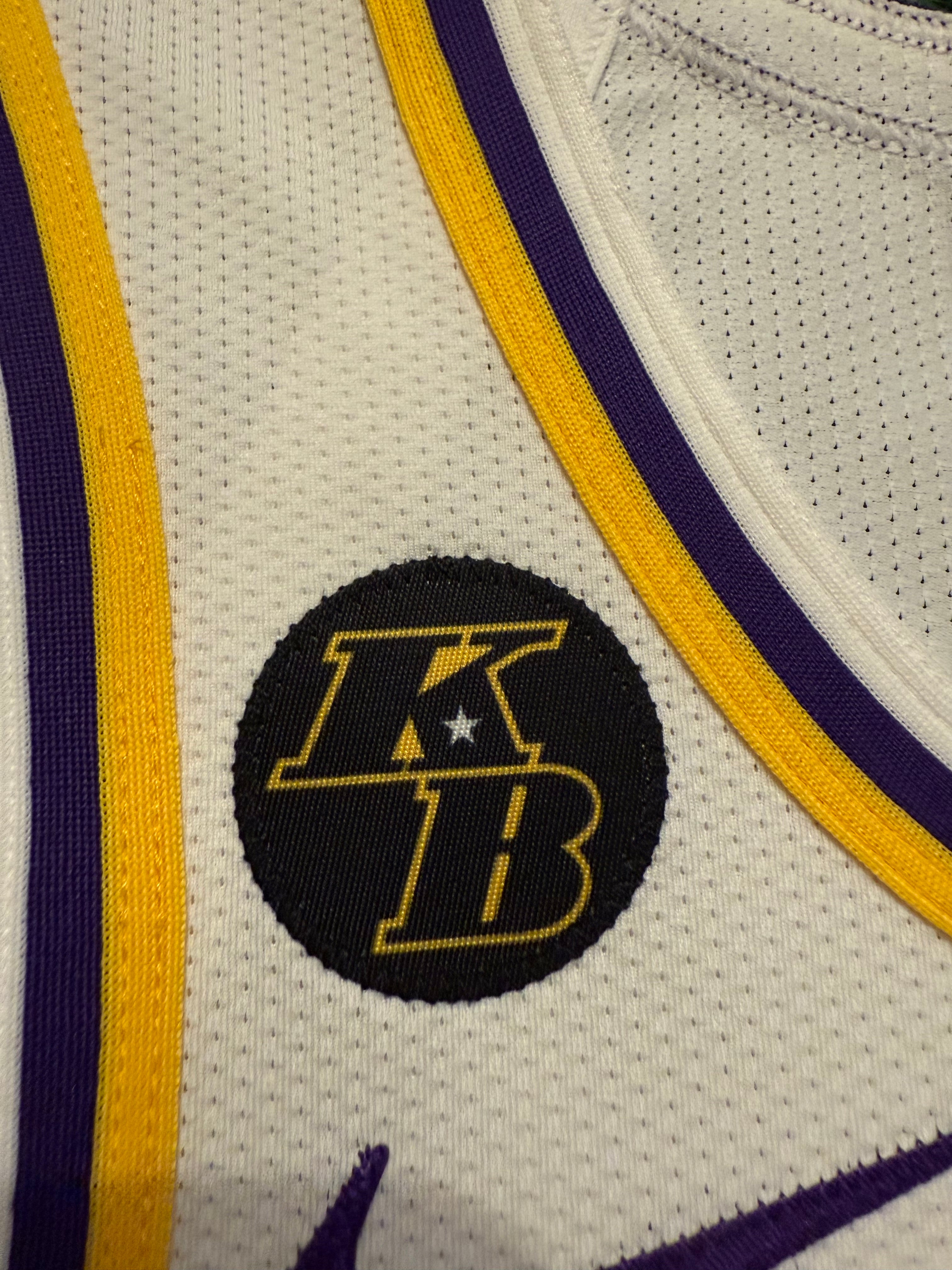 LeBron James Los Angeles Lakers Jersey #23 Nike VaporKnit Authentic White Size 44 (M) NBA