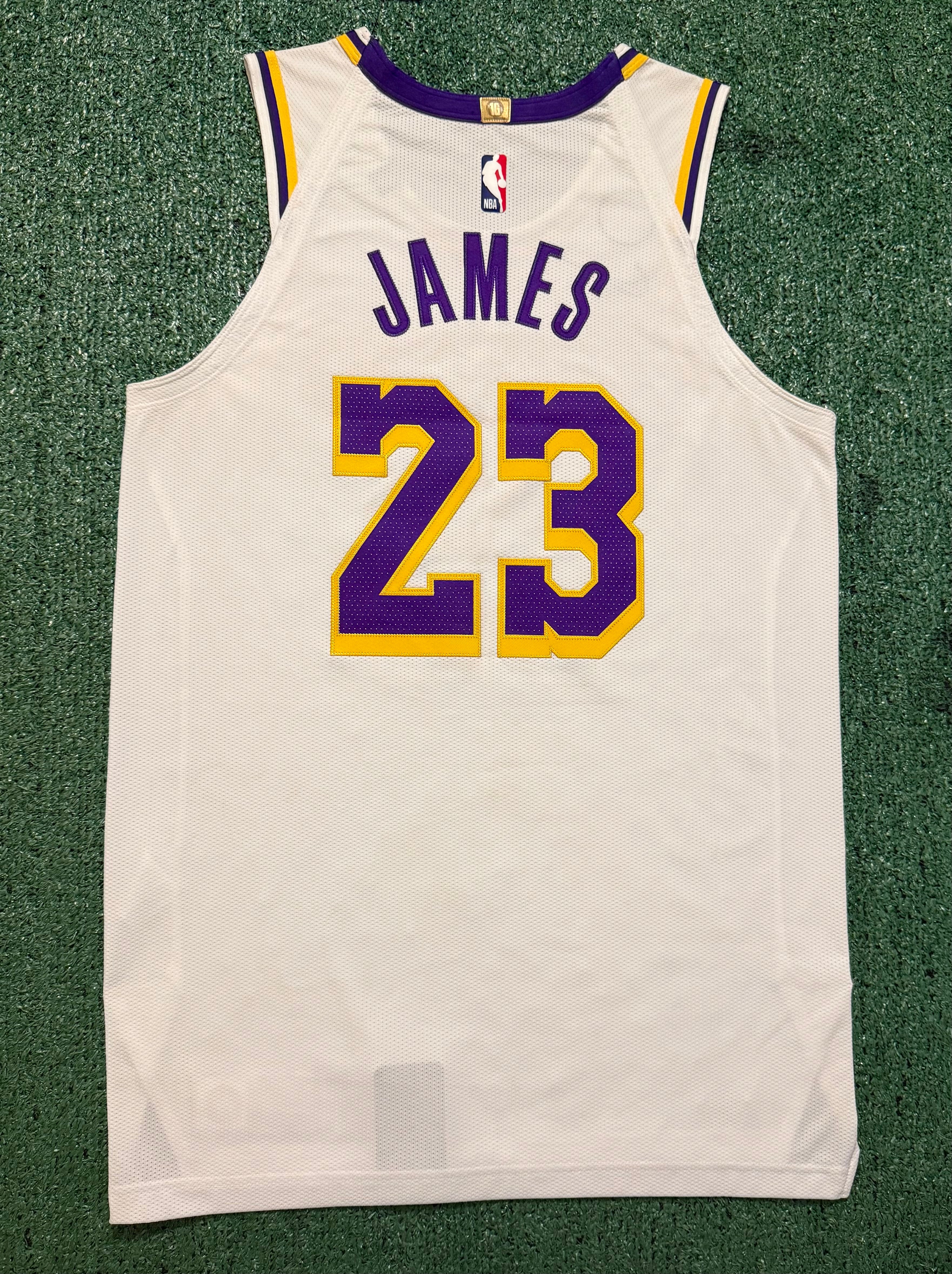 LeBron James Los Angeles Lakers Jersey #23 Nike VaporKnit Authentic White Size 44 (M) NBA