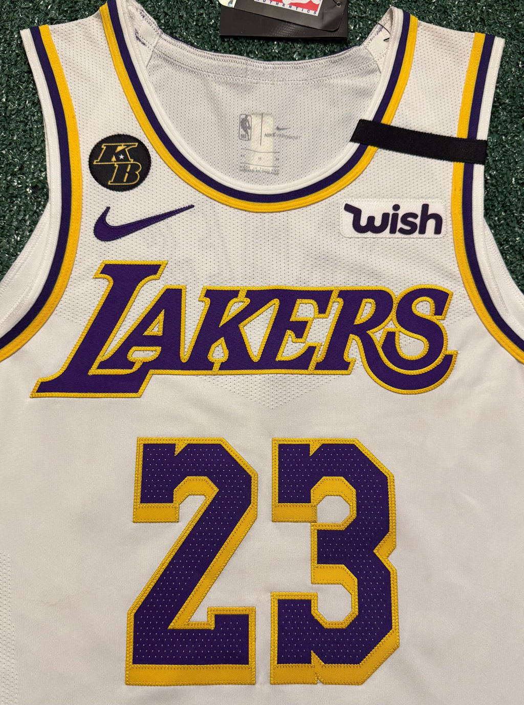 LeBron James Los Angeles Lakers Jersey #23 Nike VaporKnit Authentic White Size 44 (M) NBA