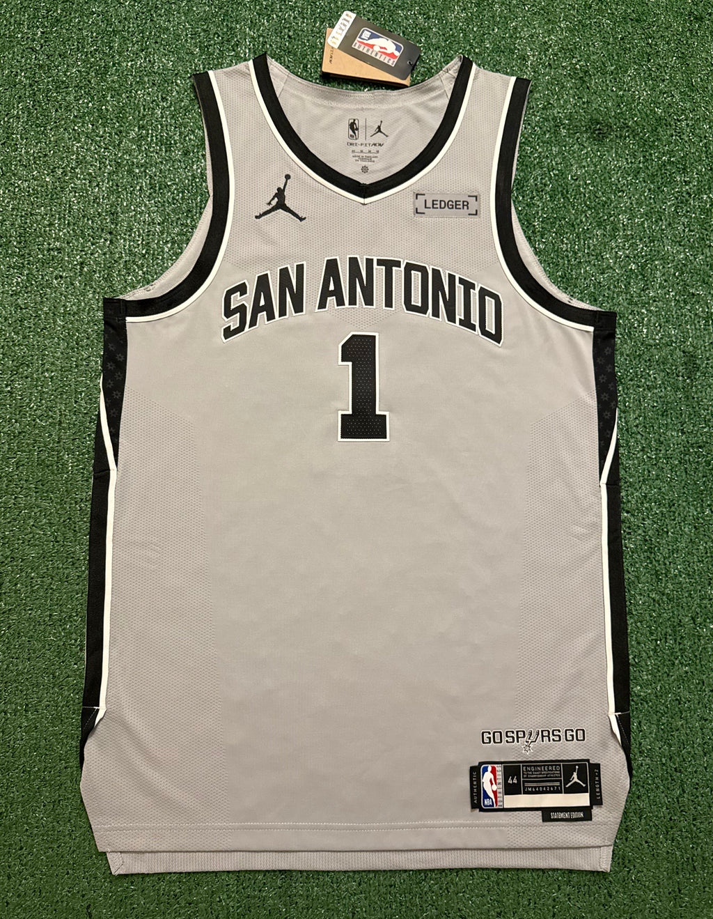 Victor Wembanyama San Antonio Spurs Jersey #1 Nike ADV Authentic Gray Size 44 (M) NBA