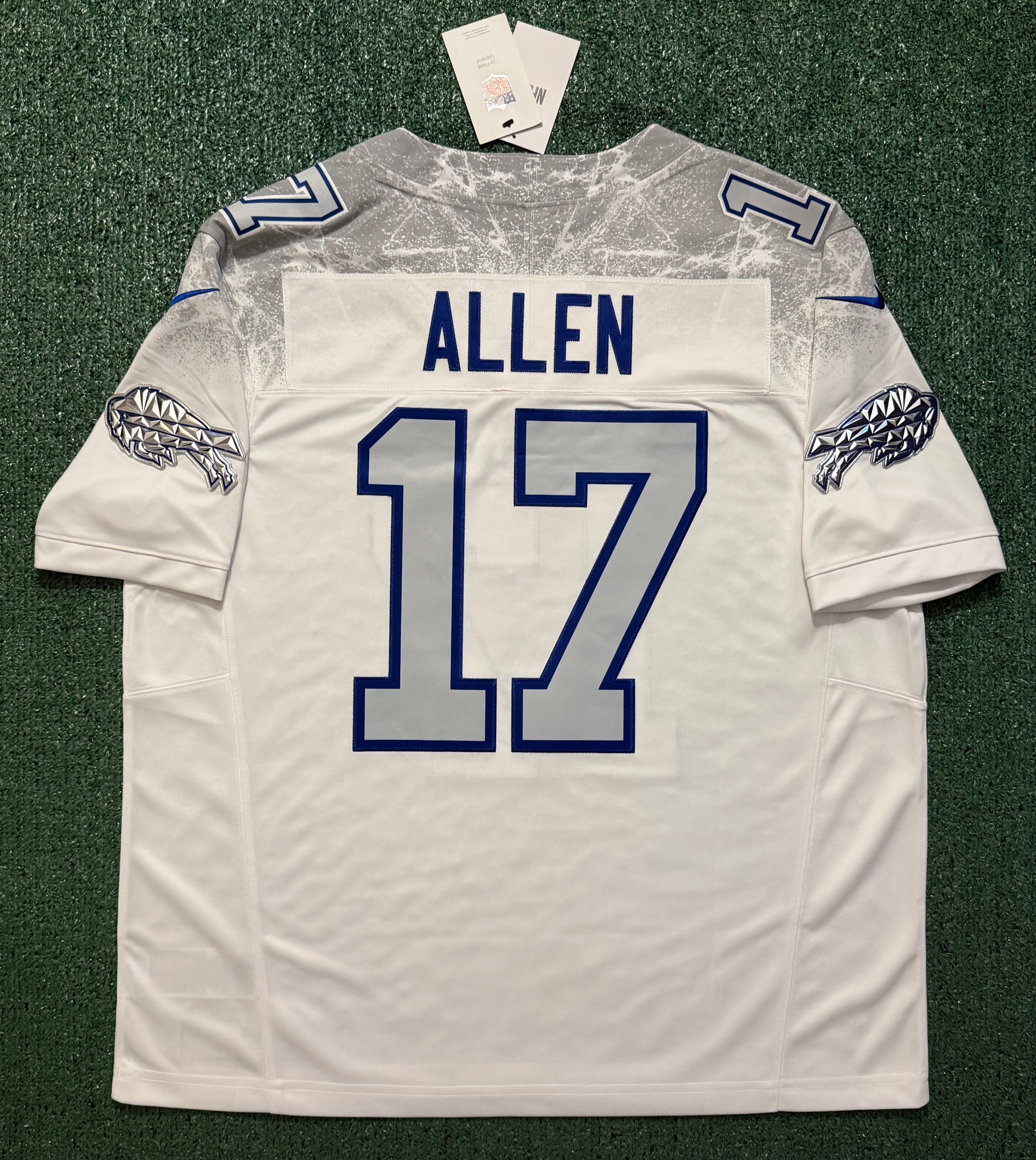 Josh Allen Buffalo Bills Jersey #17 Nike Vapor Fuse Limited Rivalry White Size (XL) NFL