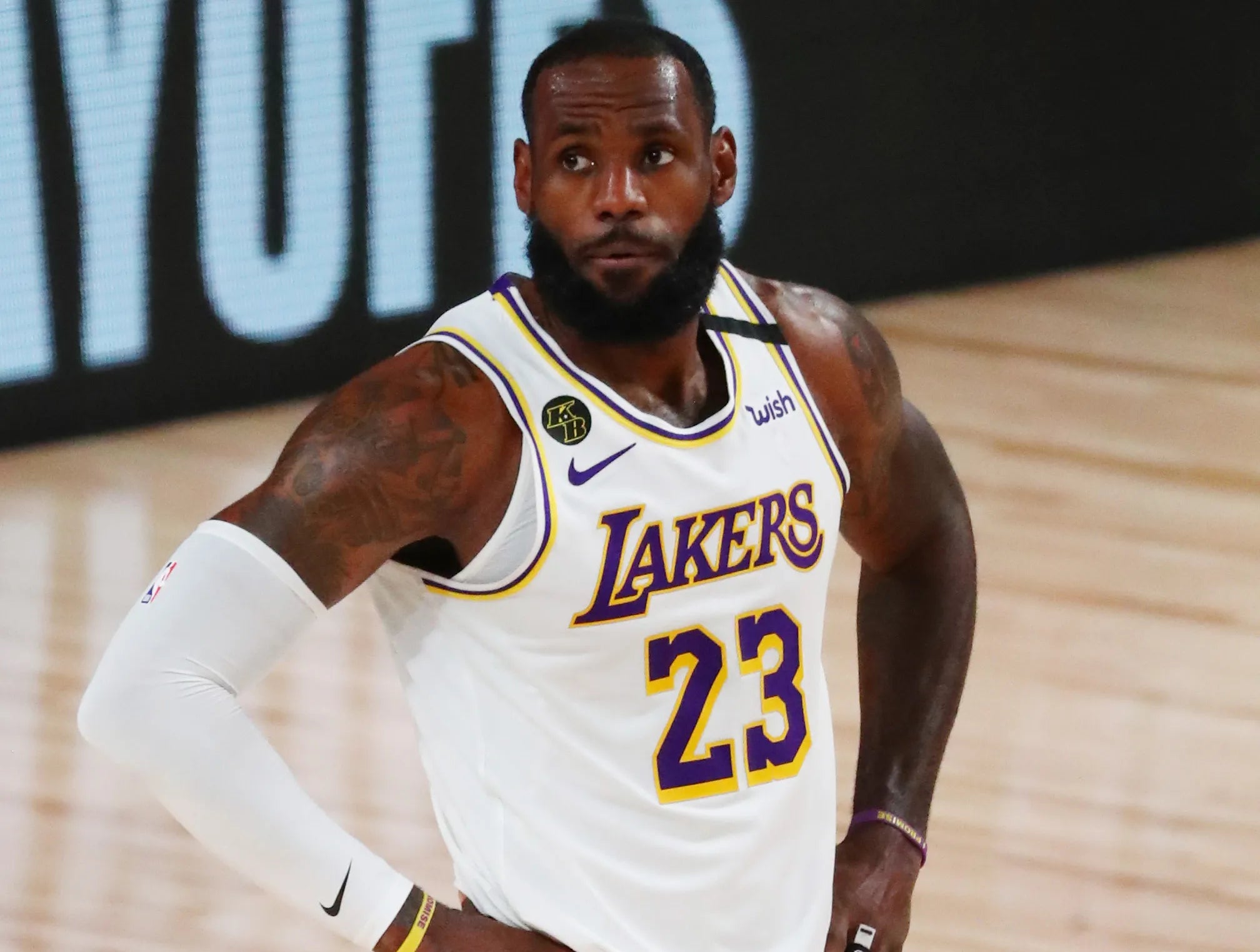 LeBron James Los Angeles Lakers Jersey #23 Nike VaporKnit Authentic White Size 48 (Large) NBA