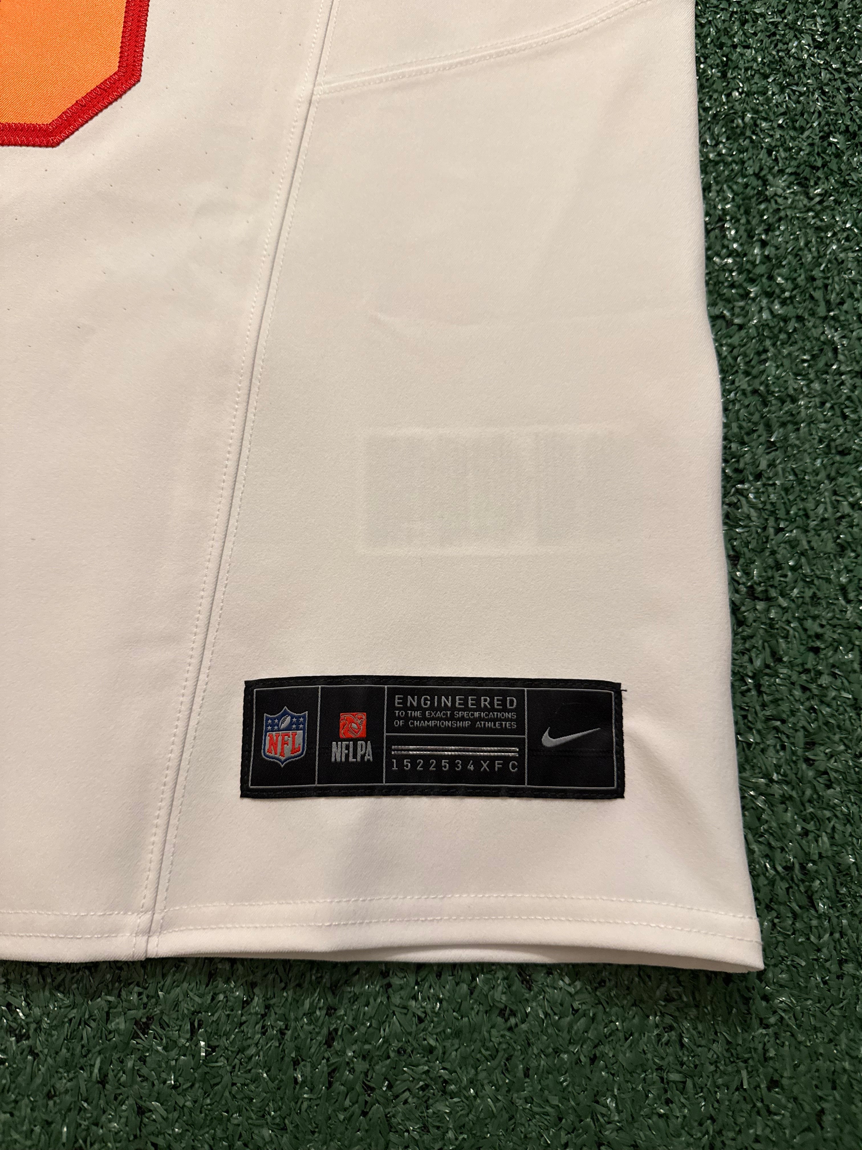Baker Mayfield Tampa Bay Buccaneers Jersey #6 Nike Vapor FUSE Elite White Creamsicle size 40 (Medium) NFL
