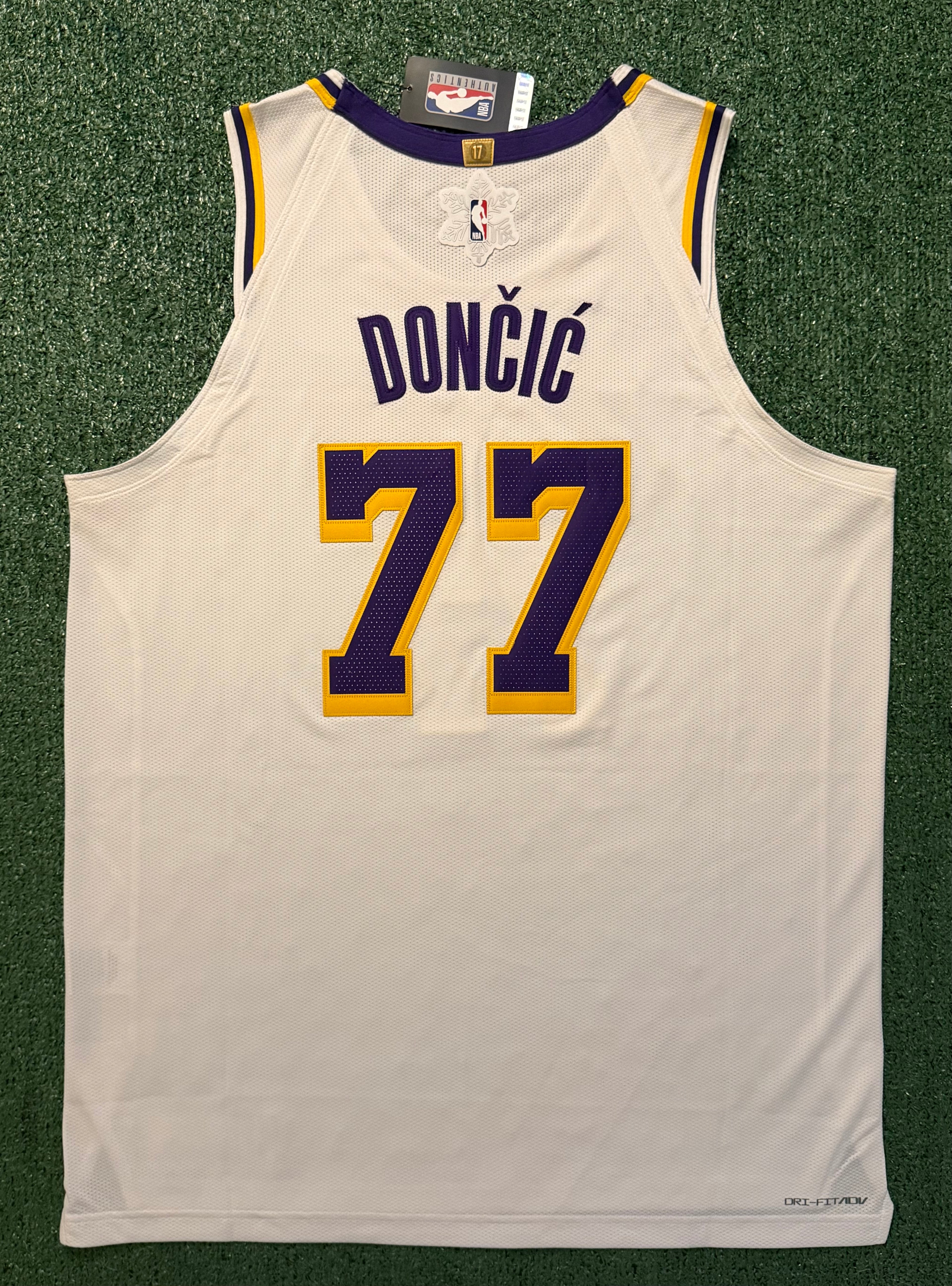Luka Doncic Los Angeles Lakers Jersey #77 Nike ADV Authentic White Size 52 (XL) NBA