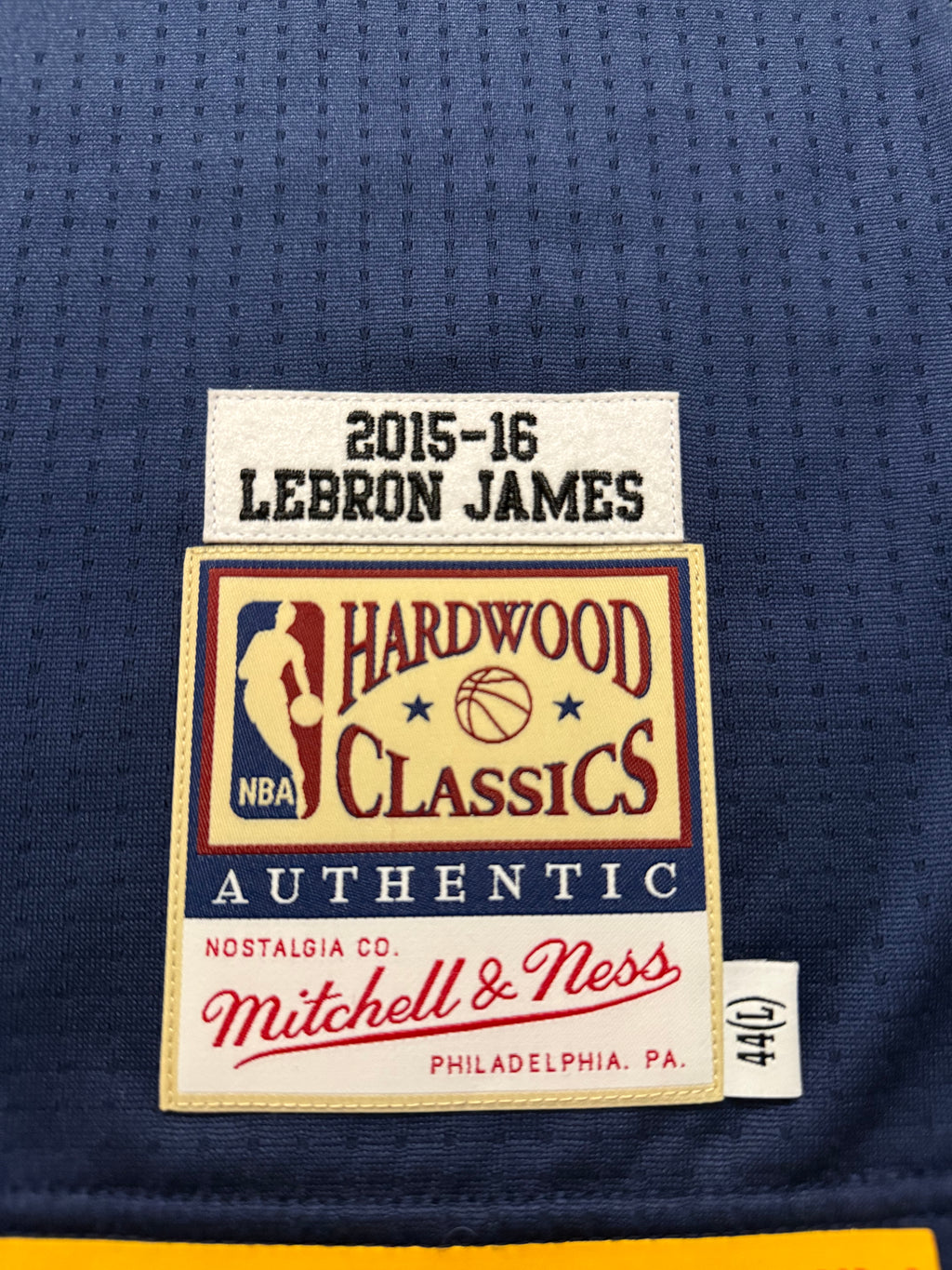 LeBron James Cleveland Cavaliers Jersey #23 Mitchell & Ness Authentic Navy Size 44 (L) NBA