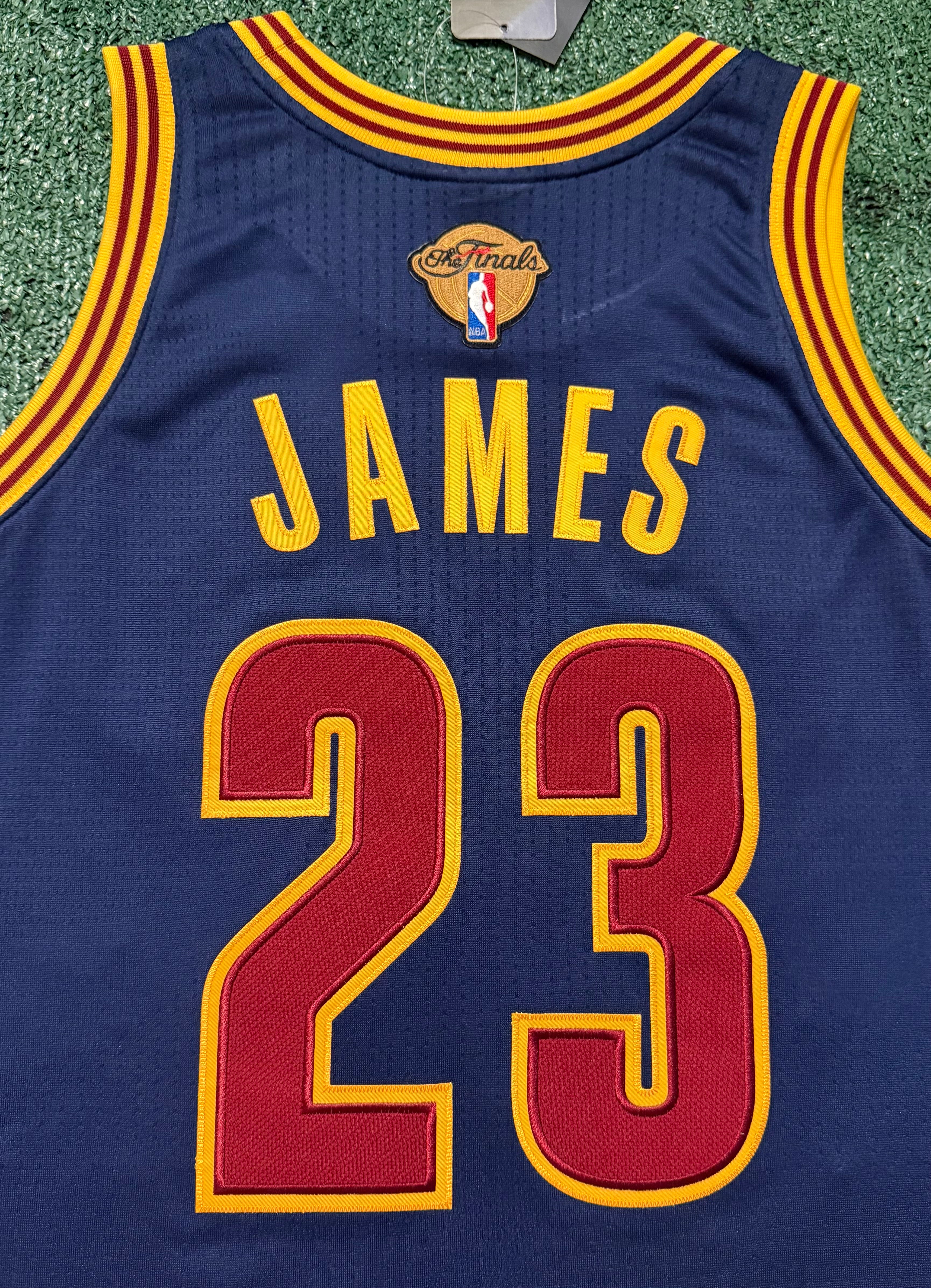 LeBron James Cleveland Cavaliers Jersey #23 Mitchell & Ness Authentic Navy Size 44 (L) NBA