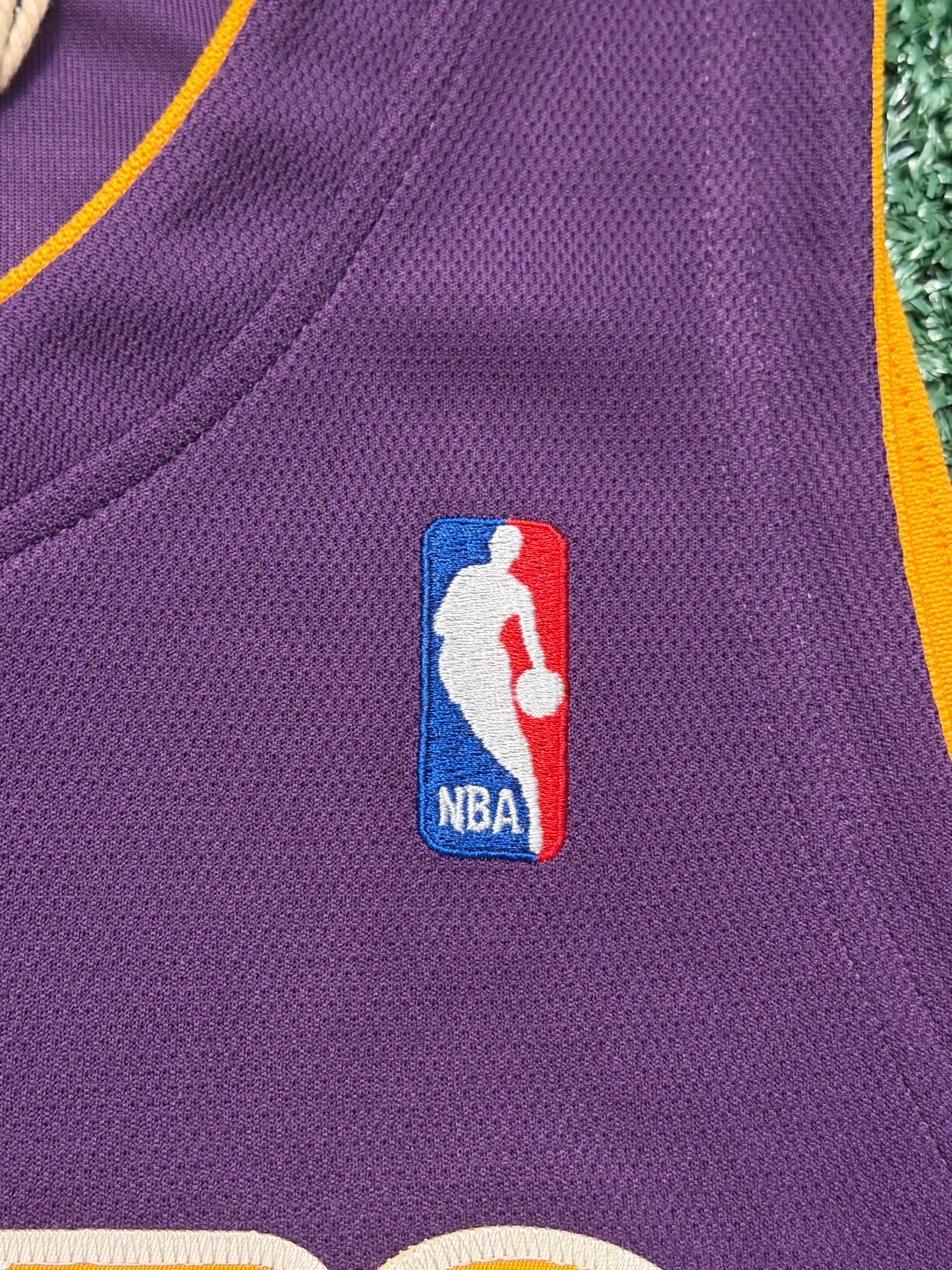 Kobe Bryant Los Angeles Lakers Jersey #24 Mitchell & Ness Authentic Purple Size 44 (L) NBA