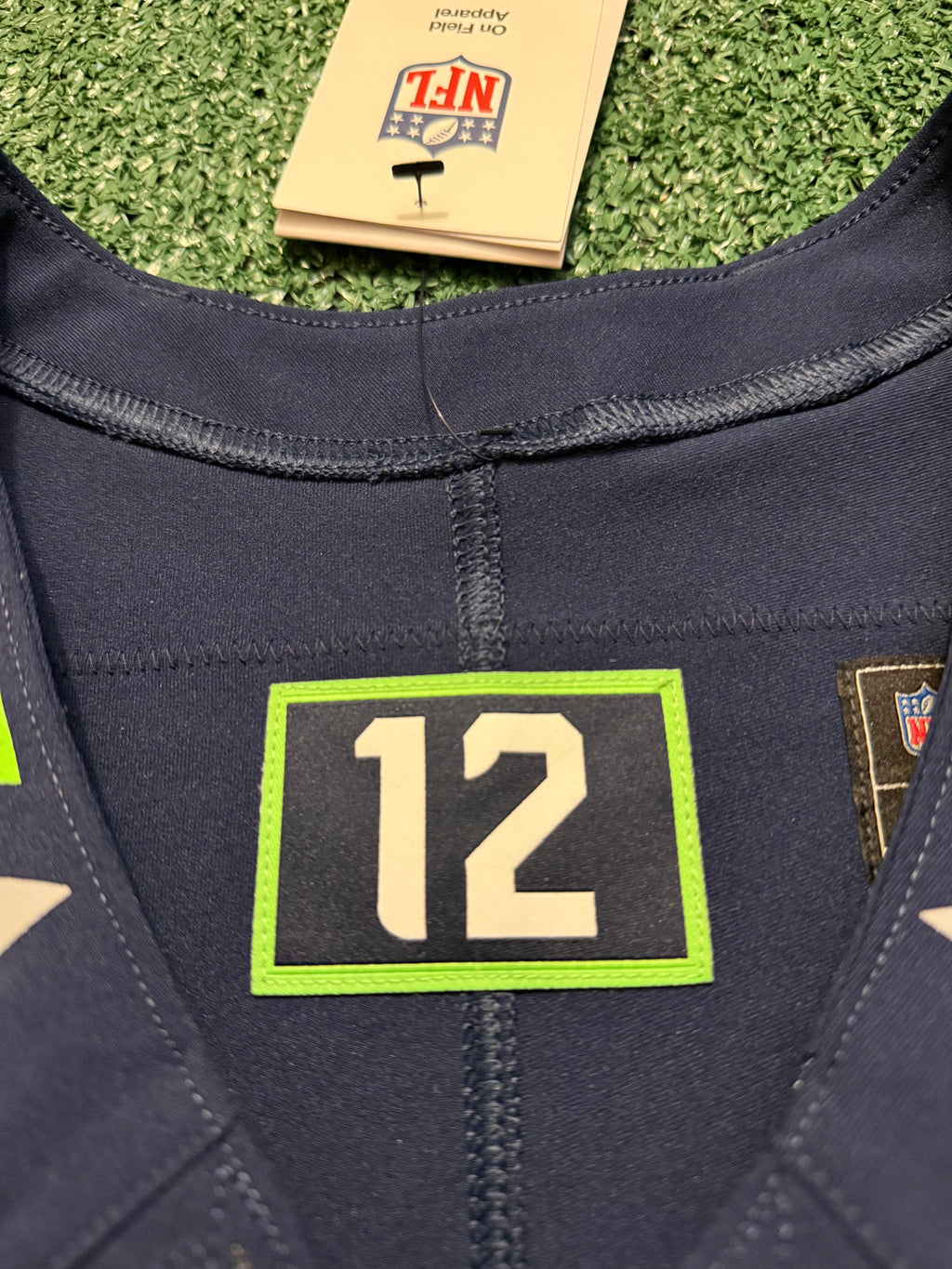 Sam Darnold Seattle Seahawks Jersey #14 Nike Vapor FUSE Elite Navy Size 40 (Medium) NFL