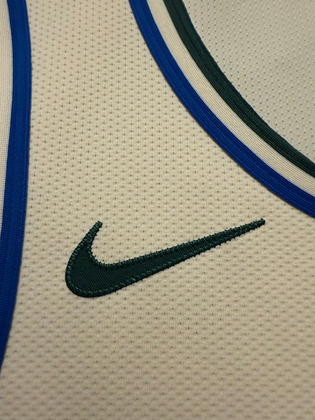 Giannis Antetokounmpo Milwaukee Bucks Jersey #34 Nike Vaporknit Authentic Cream Size 48 (Large) NBA