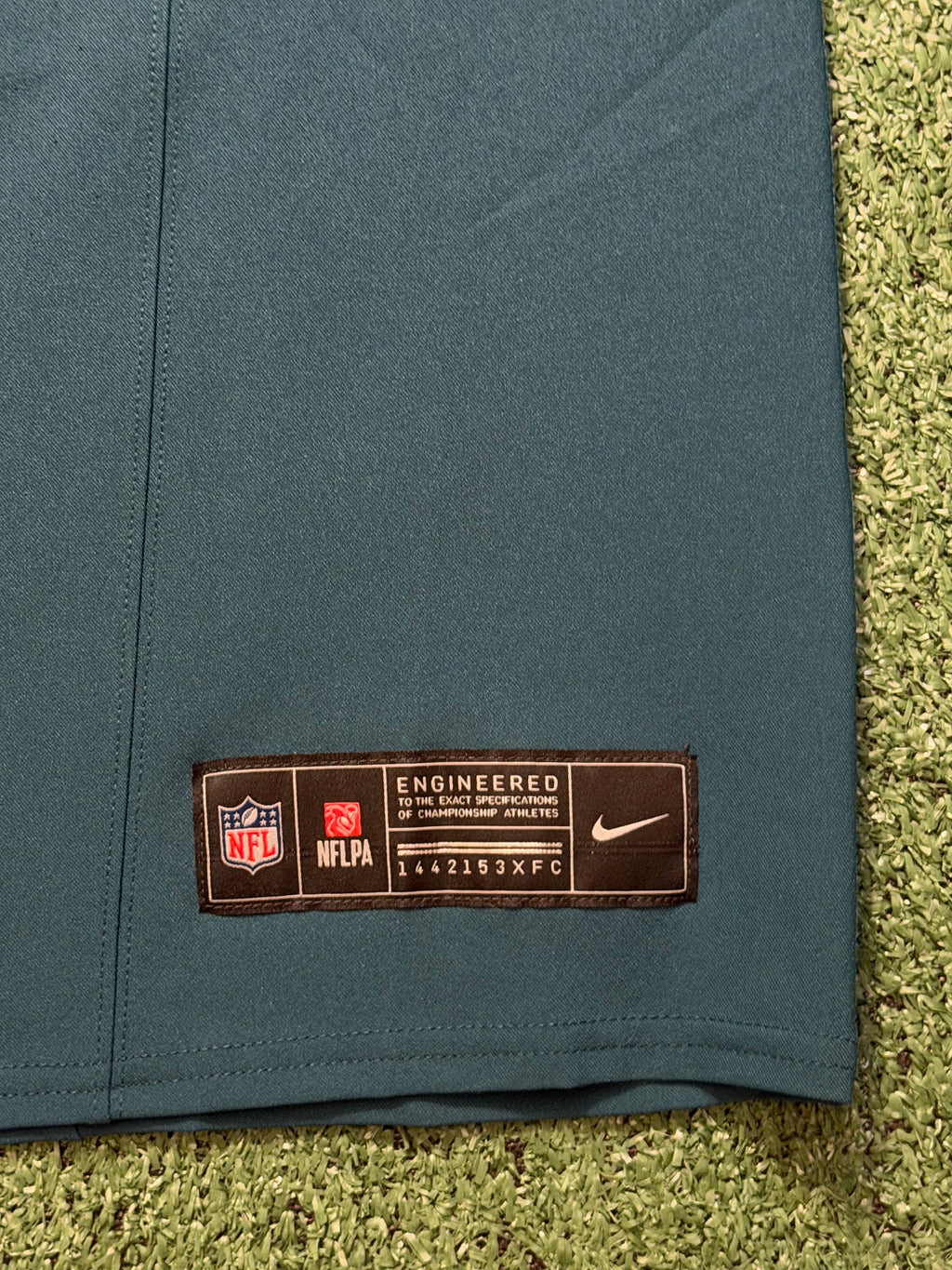 Jalen Hurts Philadelphia Eagles Jersey #1 Nike Vapor FUSE Elite Green size 40 (Medium) NFL