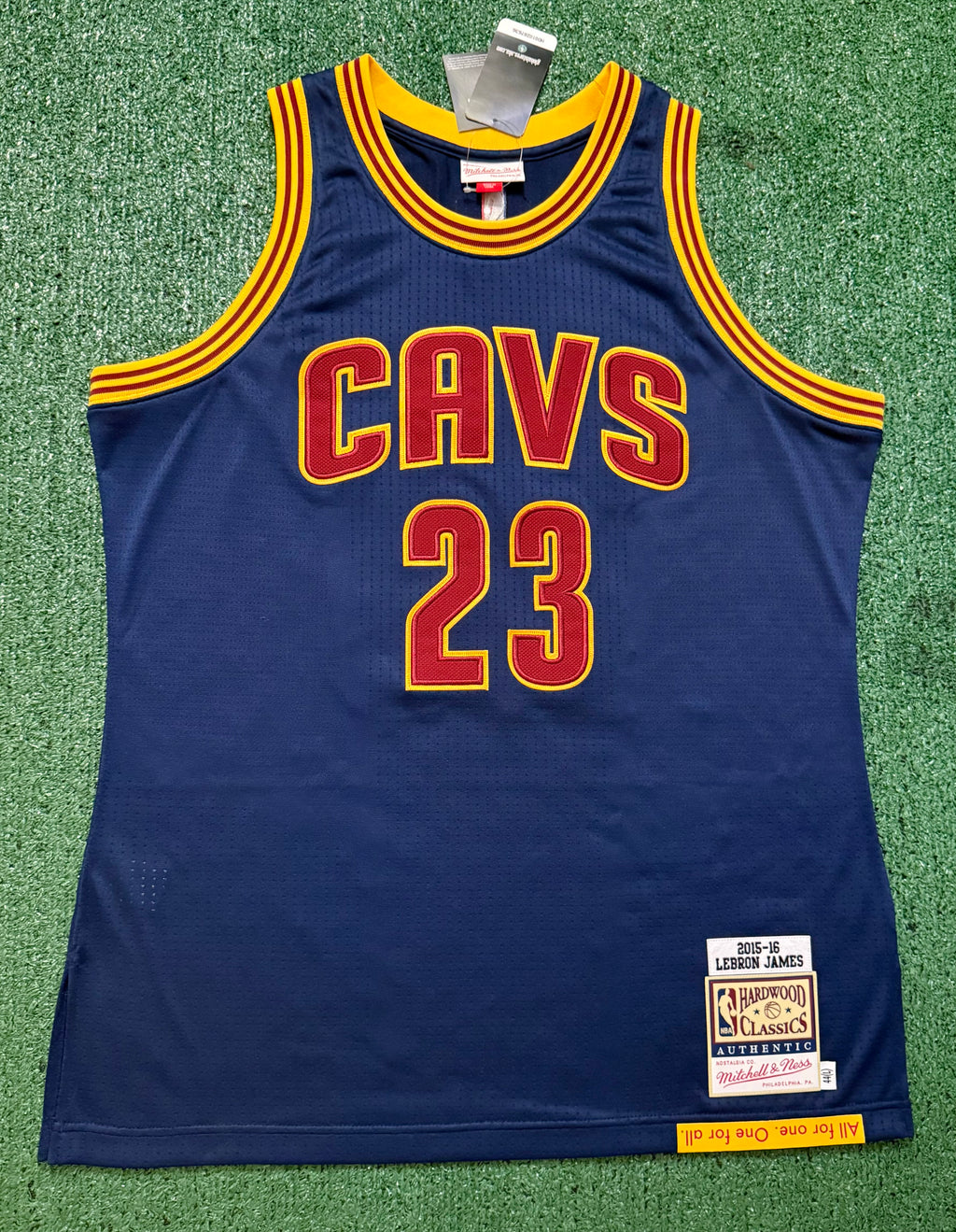 LeBron James Cleveland Cavaliers Jersey #23 Mitchell & Ness Authentic Navy Size 44 (L) NBA