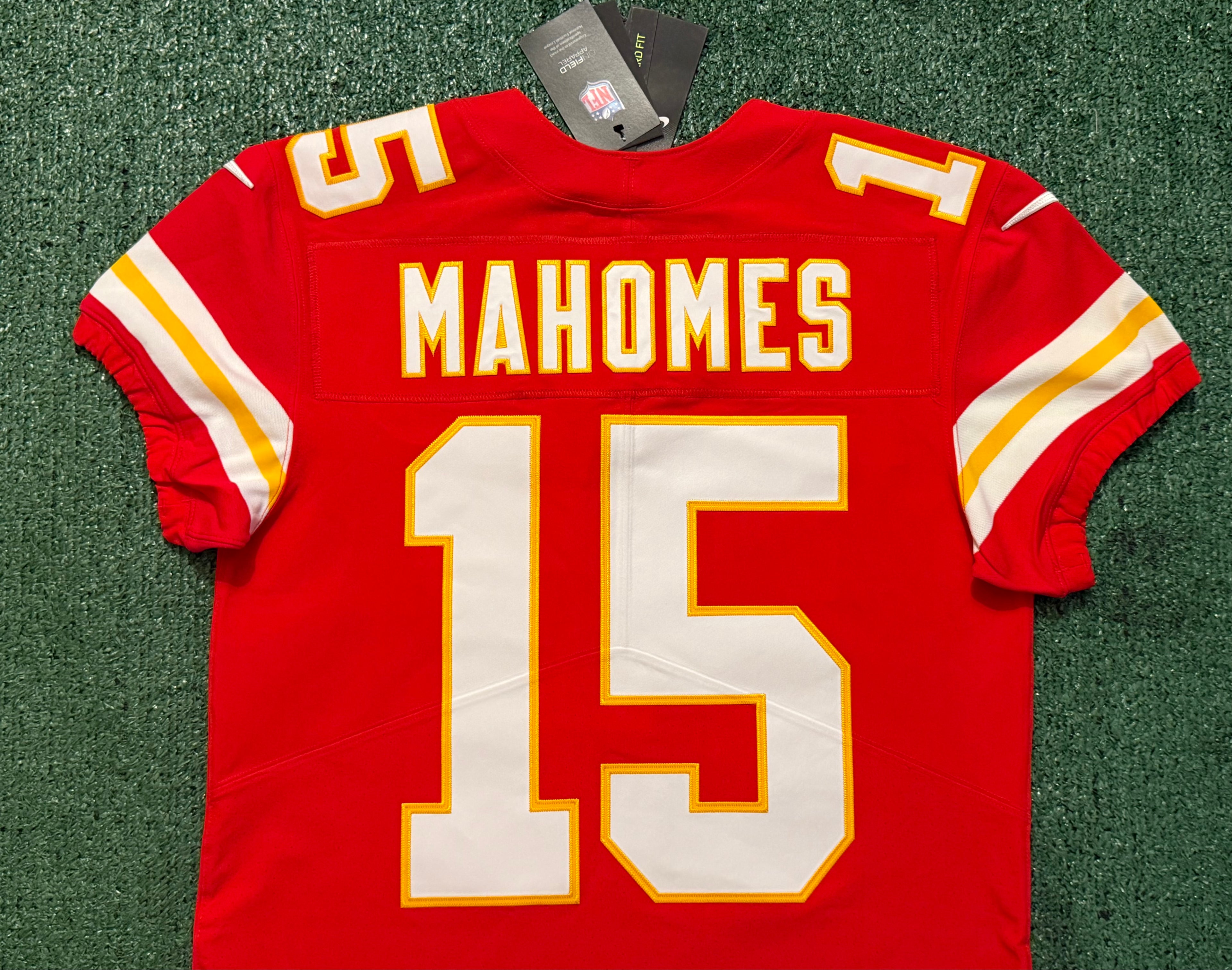 Patrick Mahomes Kansas City Chiefs Jersey #15 Nike Vapor Elite Red Size 40 (M) NFL