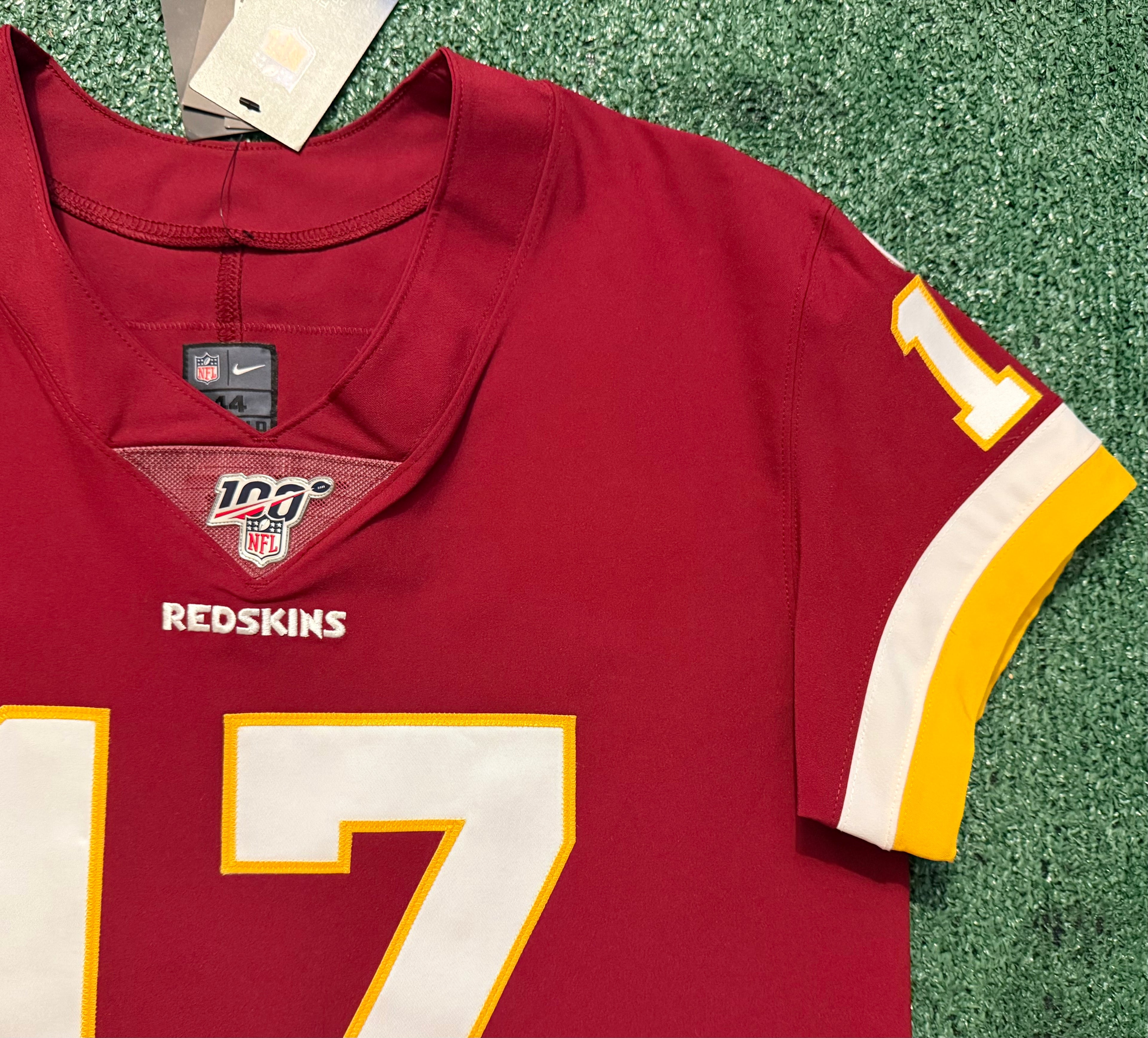 Terry McLaurin Washington Commanders Jersey #17 Nike Vapor Elite Maroon Size 44 (Large) NFL