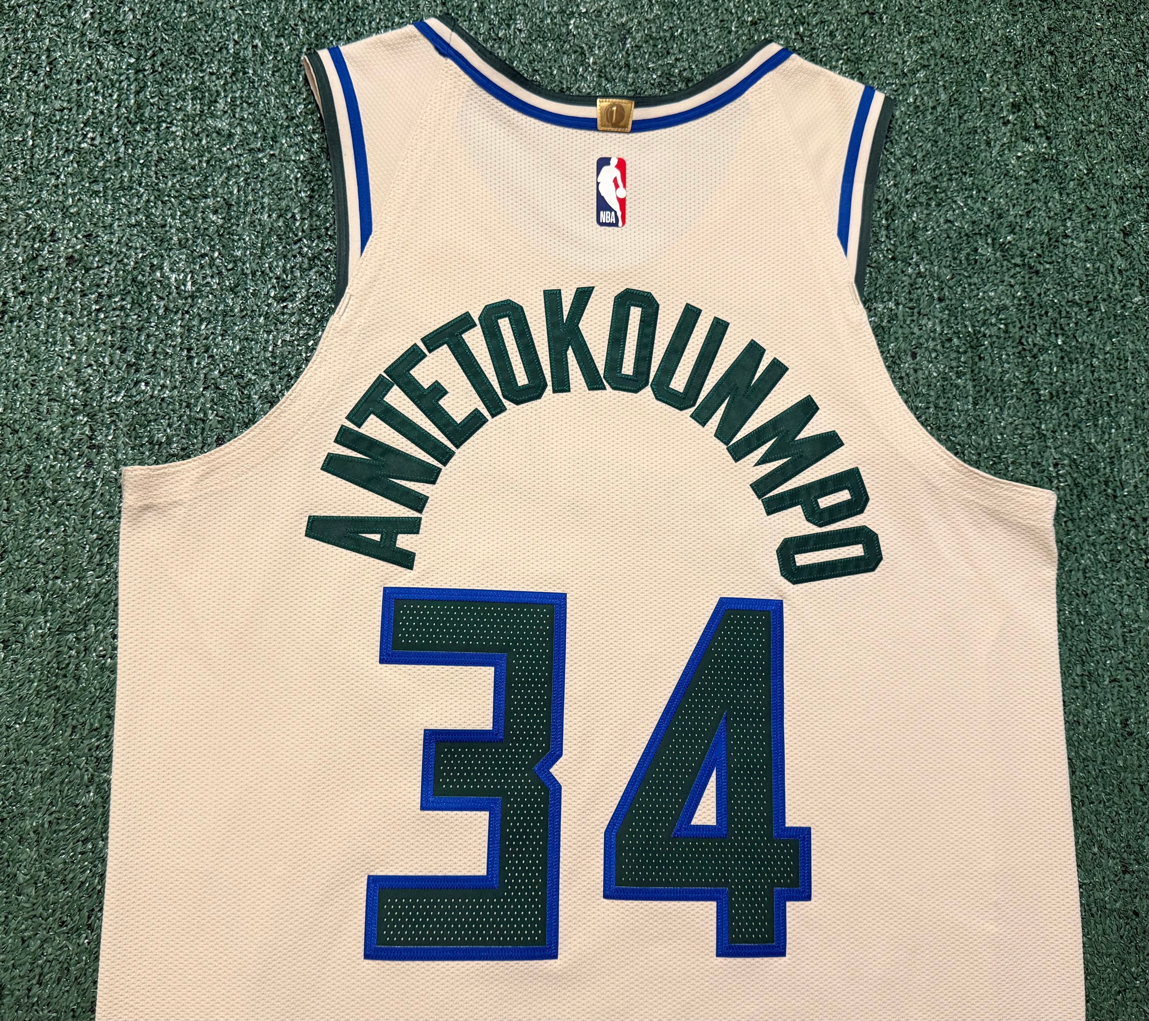 Giannis Antetokounmpo Milwaukee Bucks Jersey #34 Nike Vaporknit Authentic Cream Size 48 (Large) NBA