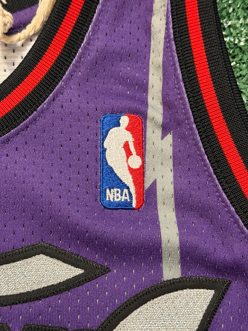Vince Carter Toronto Raptors Jersey #15 Mitchell & Ness Authentic Purple Size 44 (L) NBA