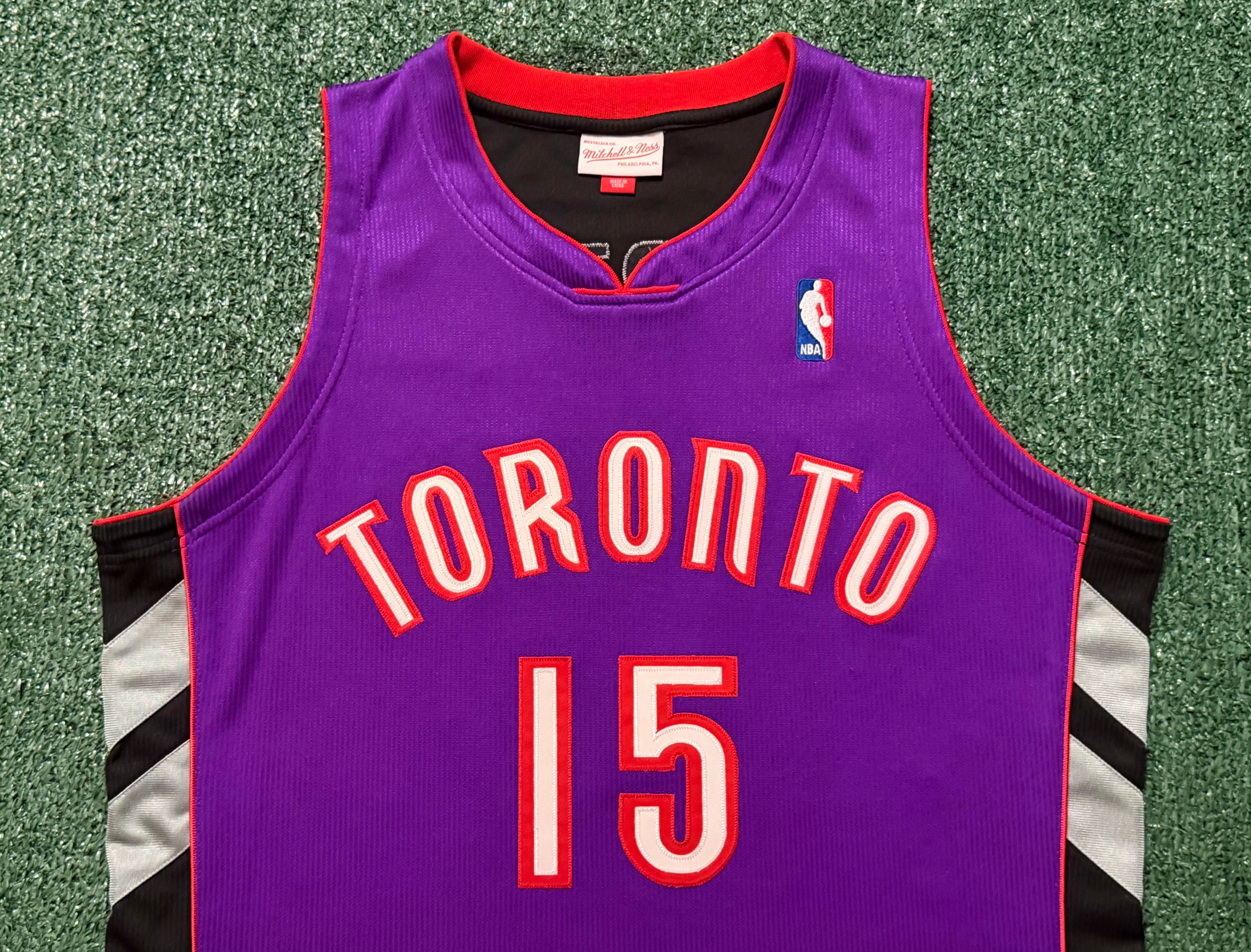 Vince Carter Toronto Raptors Jersey #15 Mitchell & Ness Authentic Purple Size 44 (L) NBA