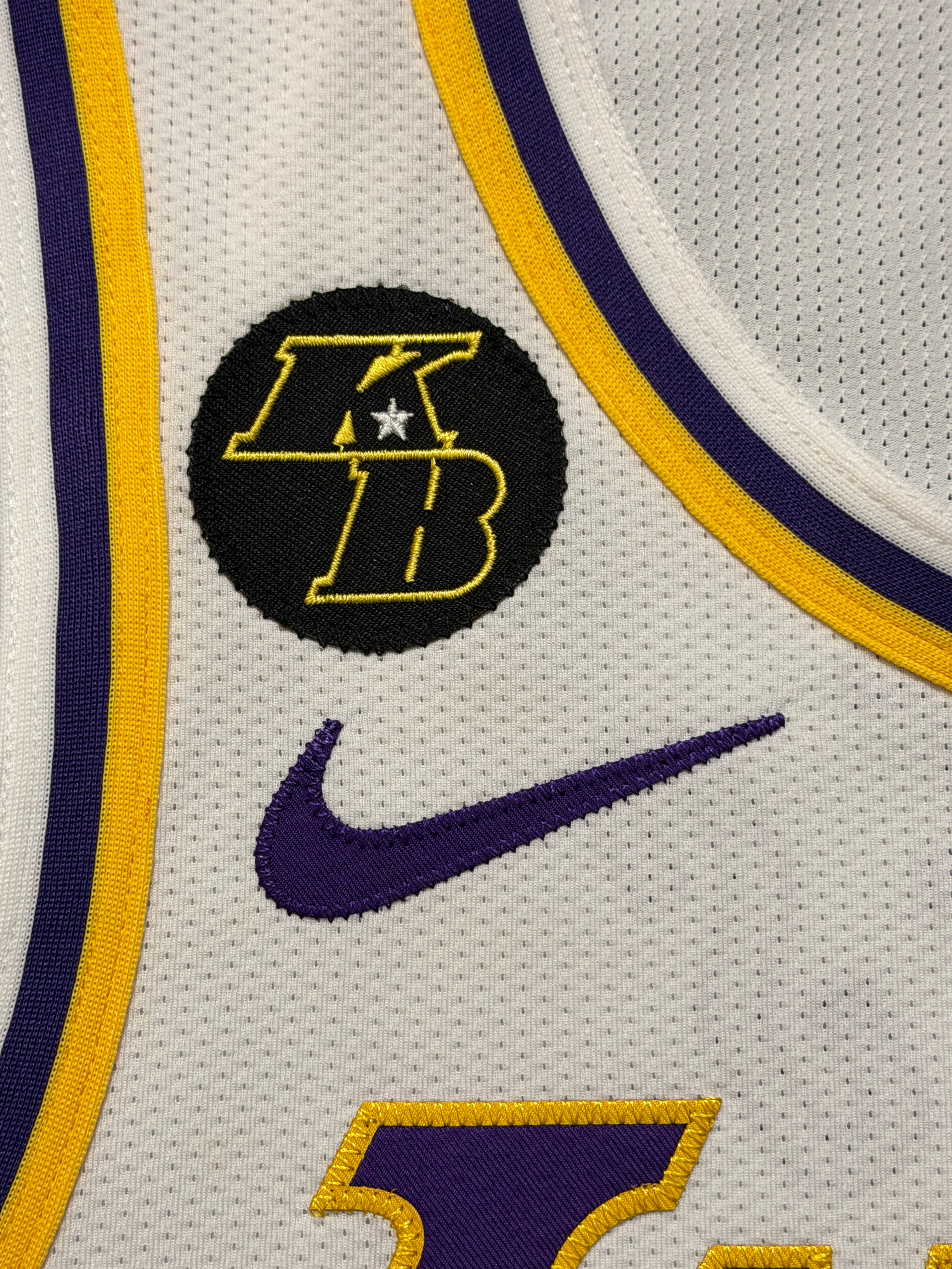 LeBron James Los Angeles Lakers Jersey #23 Nike VaporKnit Authentic White Size 48 (Large) NBA