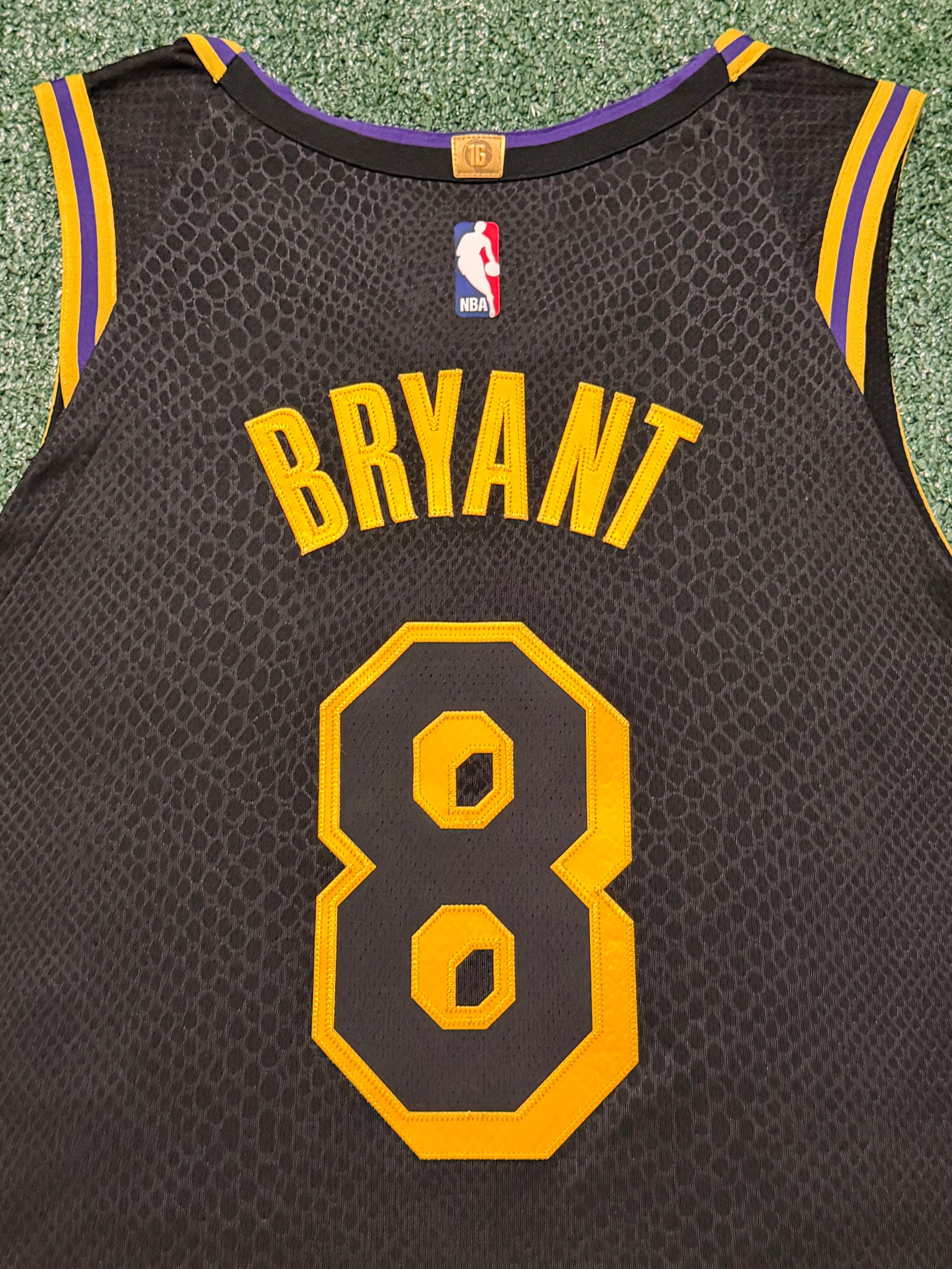 Kobe Bryant Los Angeles Lakers Jersey #8 Nike AeroSwift Authentic Black Size 52 (XL) NBA