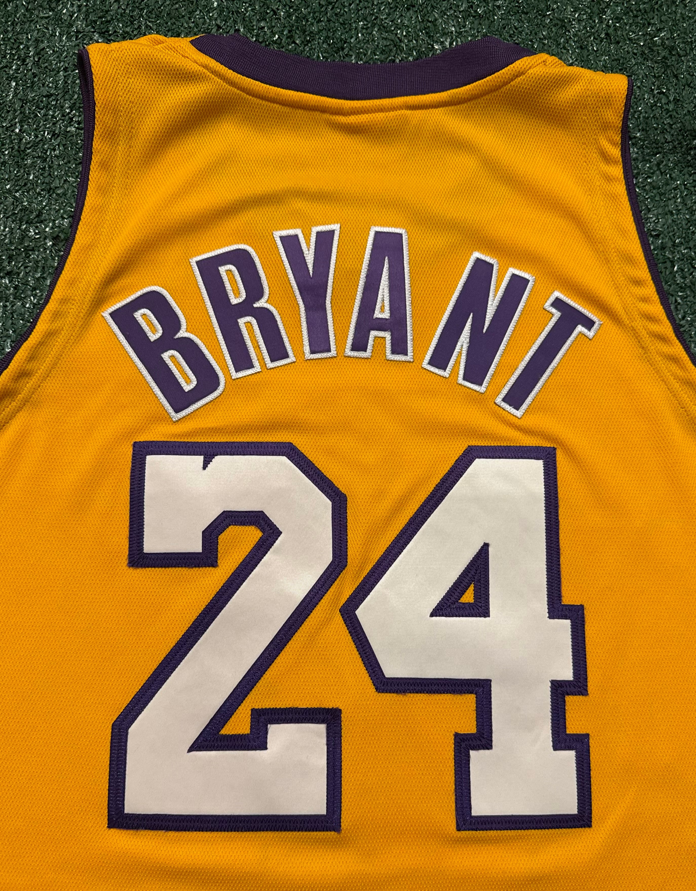Kobe Bryant Los Angeles Lakers Jersey #24 Mitchell & Ness Authentic Gold Size 44 (L) NBA