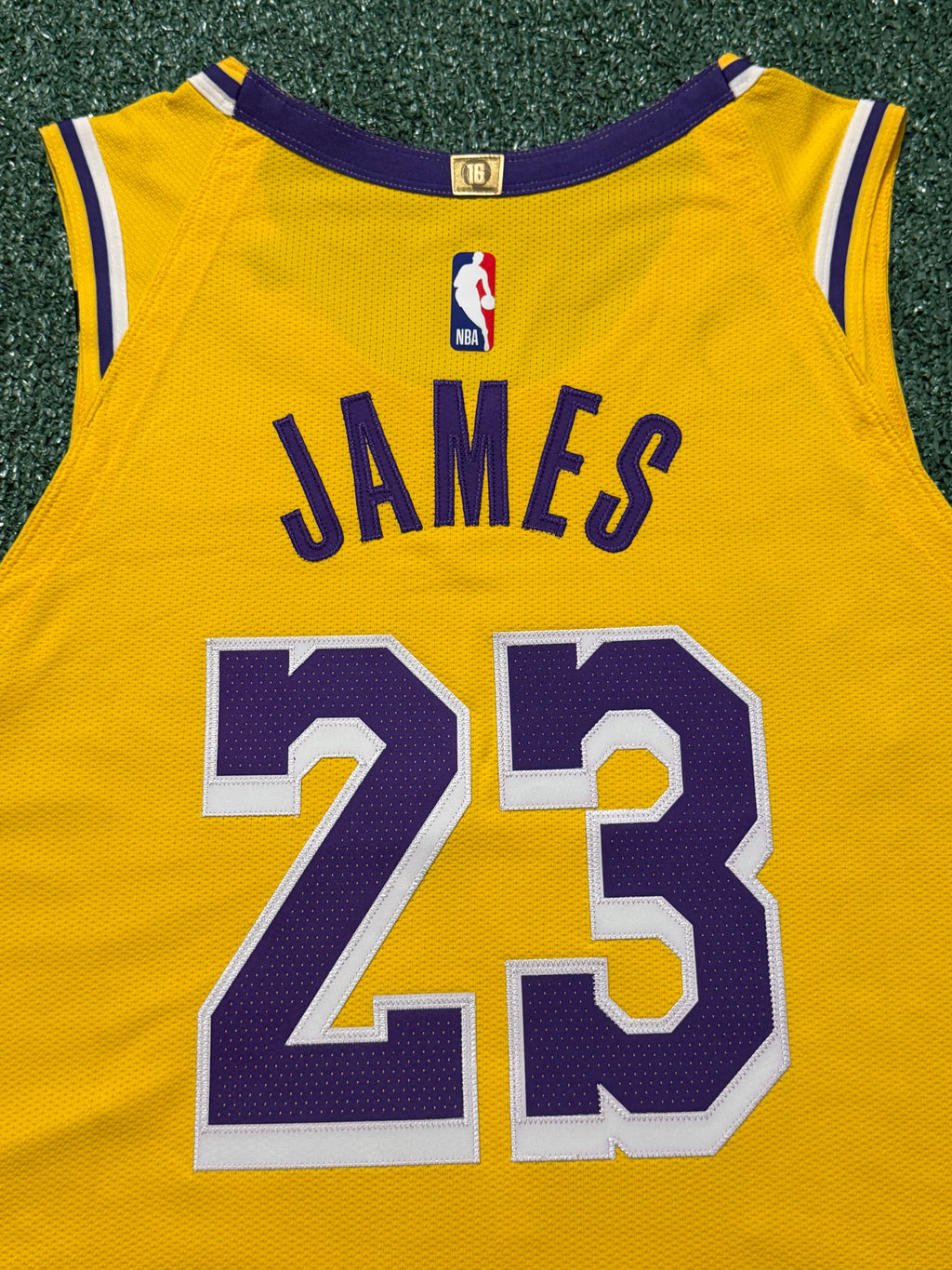 LeBron James Los Angeles Lakers Jersey #23 Nike VaporKnit Authentic Gold Size 52 (XL) NBA