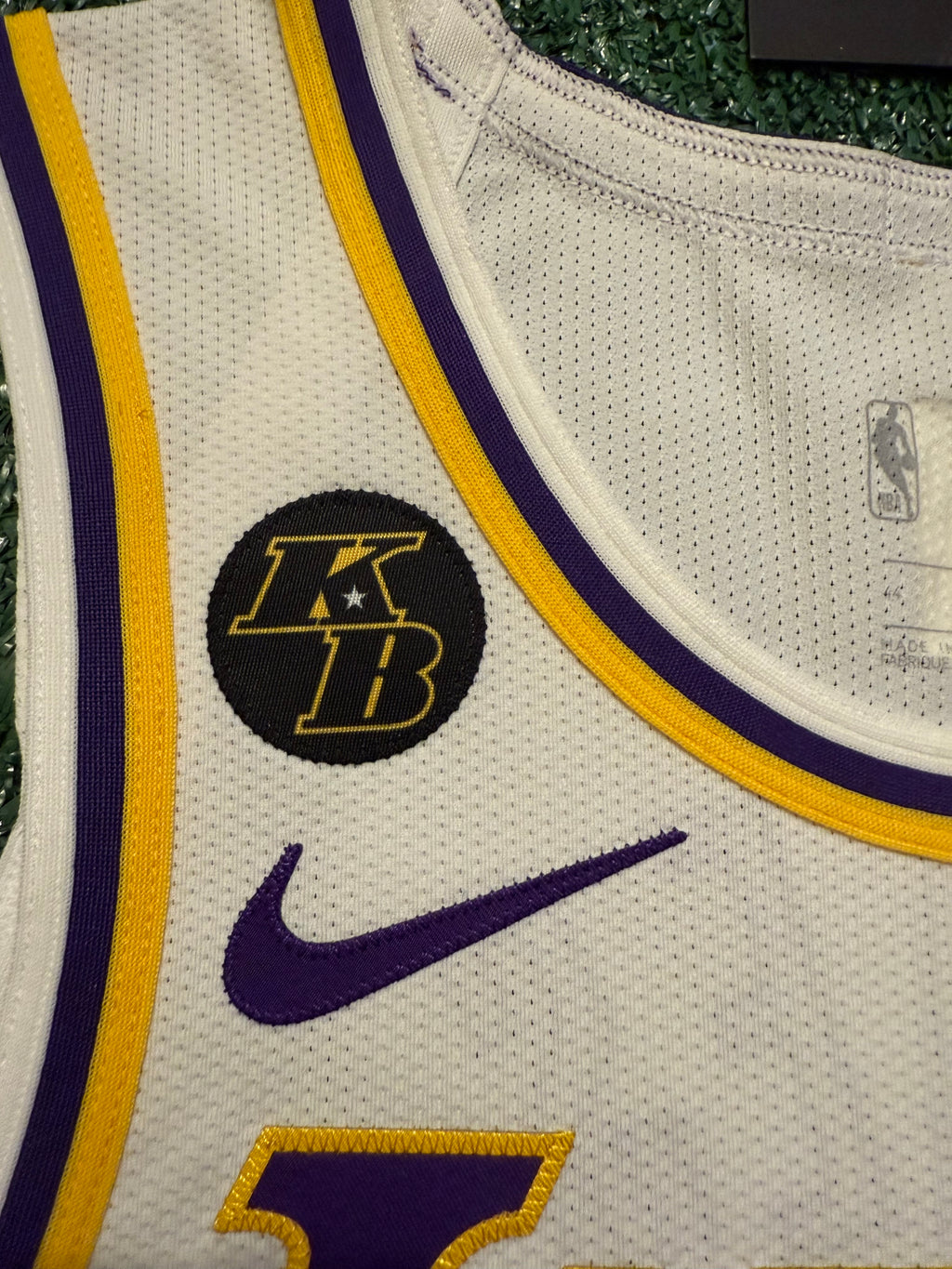 LeBron James Los Angeles Lakers Jersey #23 Nike VaporKnit Authentic White Size 44 (M) NBA