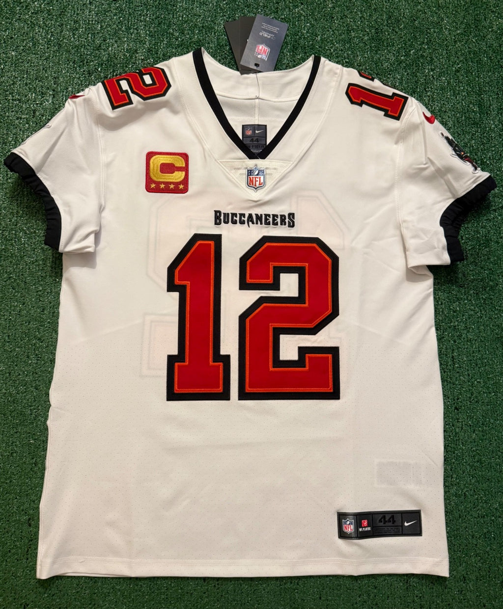 Tom Brady Tampa Bay Buccaneers Jersey #12 Nike Vapor Elite White size 44 (Large) NFL