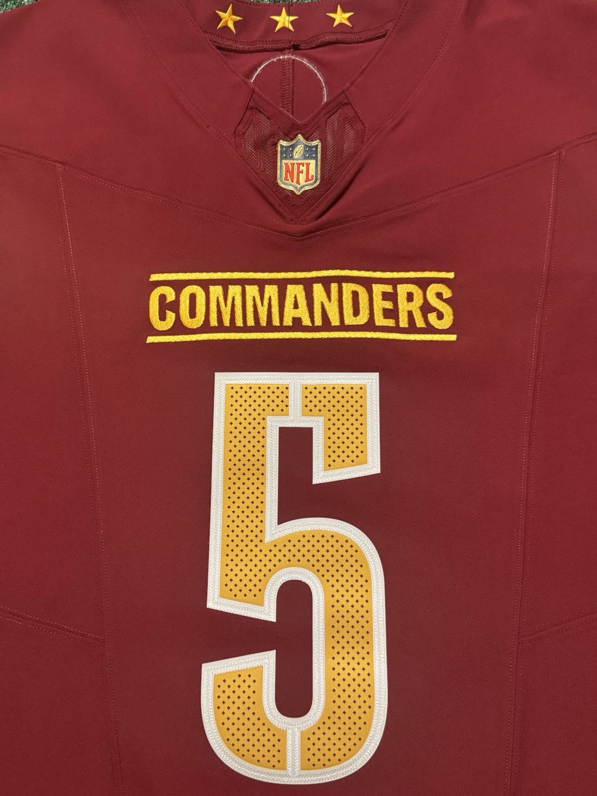 Jayden Daniels Washington Commanders Jersey #5 Nike Vapor Fuse Elite red size 44 (Large) NFL
