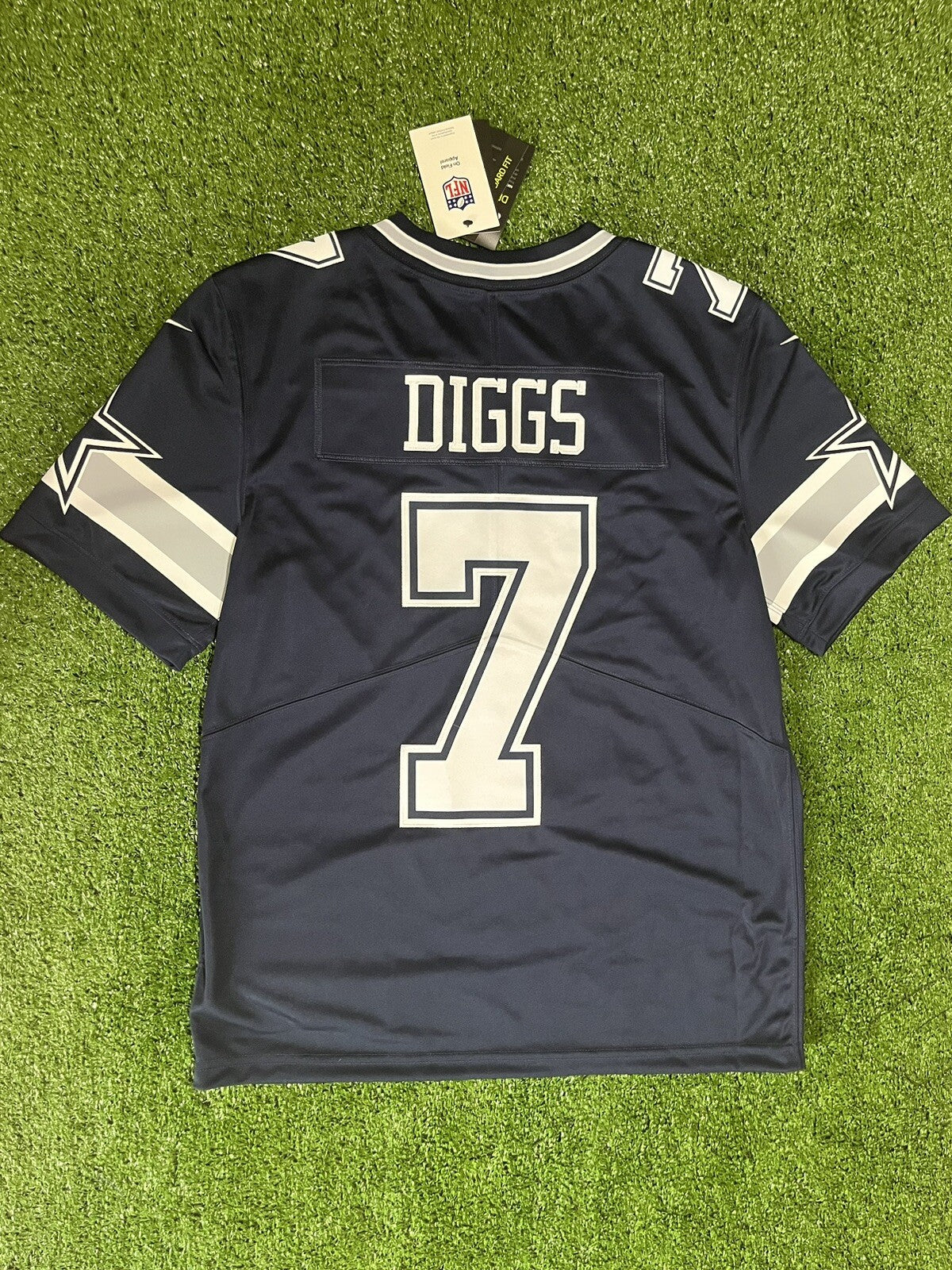 Trevon Diggs Dallas Cowboys Jersey #7 Nike Vapor Limited Navy Size (Medium) NFL