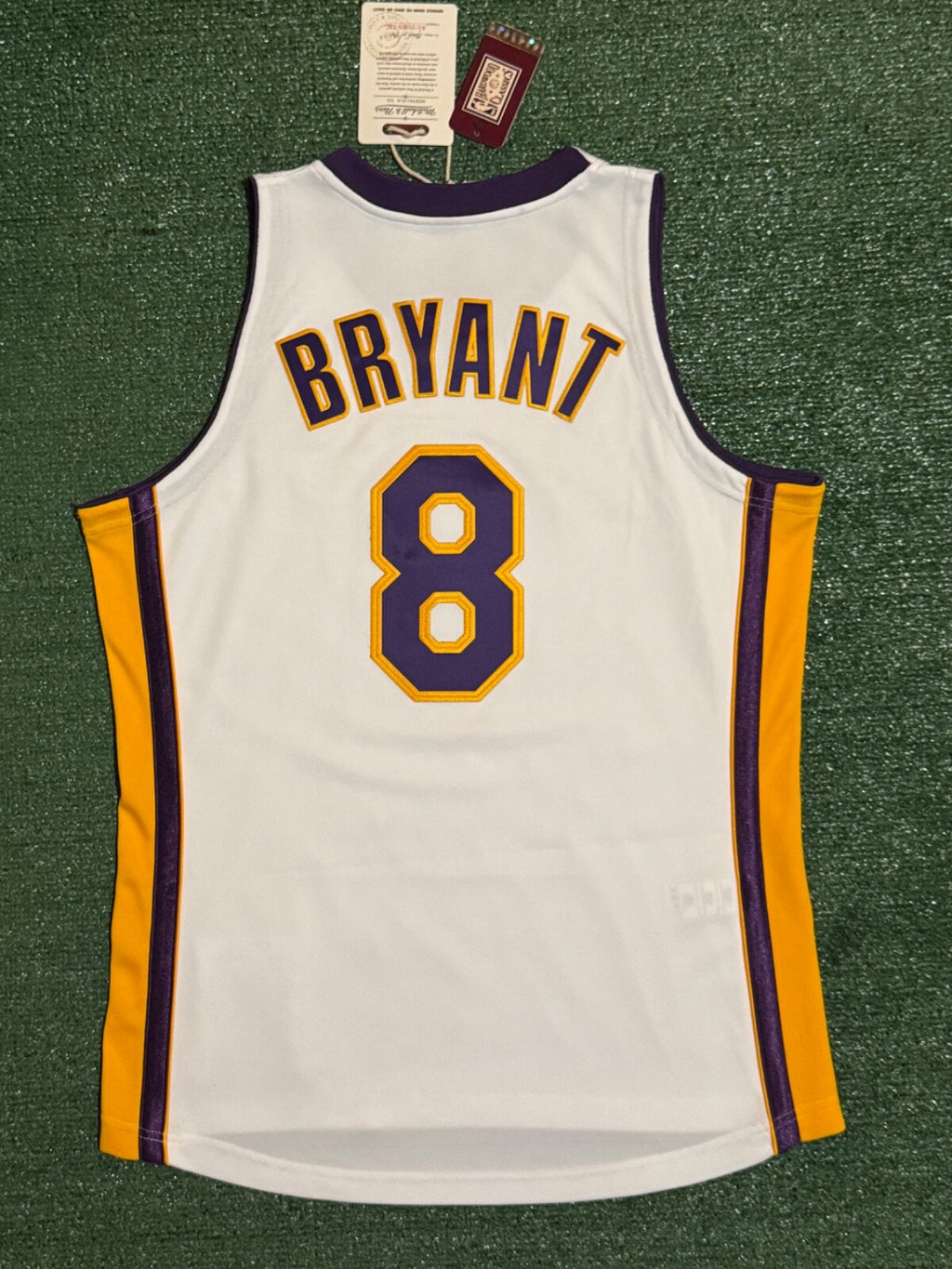Kobe Bryant Los Angeles Lakers Jersey #24 Mitchell & Ness Authentic White Size 44 (L) NBA