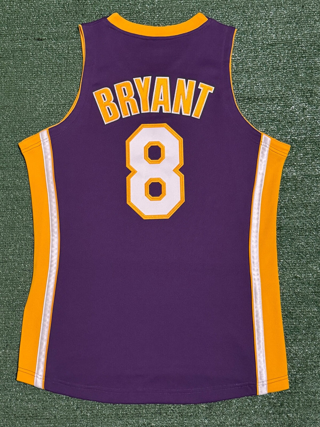 Kobe Bryant Los Angeles Lakers Jersey #8 Mitchell & Ness Authentic Purple Size 40 (M) NBA