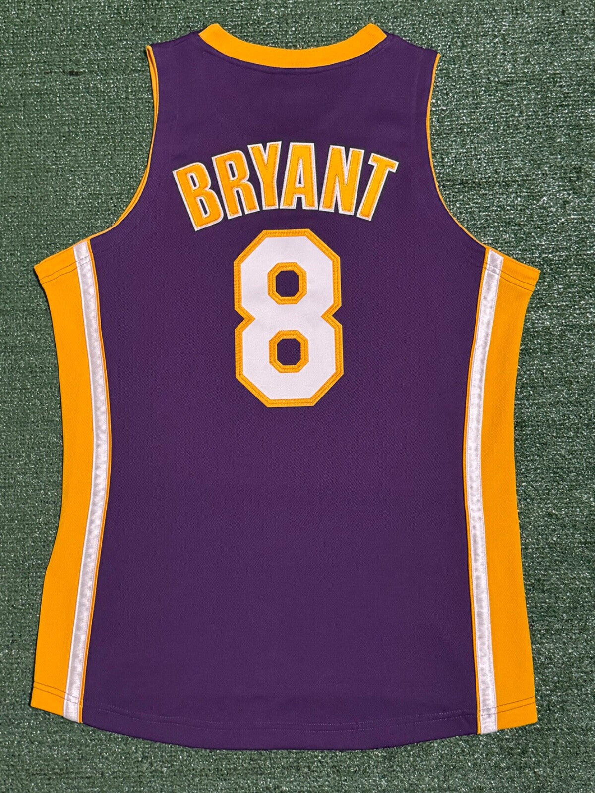 Kobe Bryant Los Angeles Lakers Jersey #8 Mitchell & Ness Authentic Purple Size 40 (M) NBA